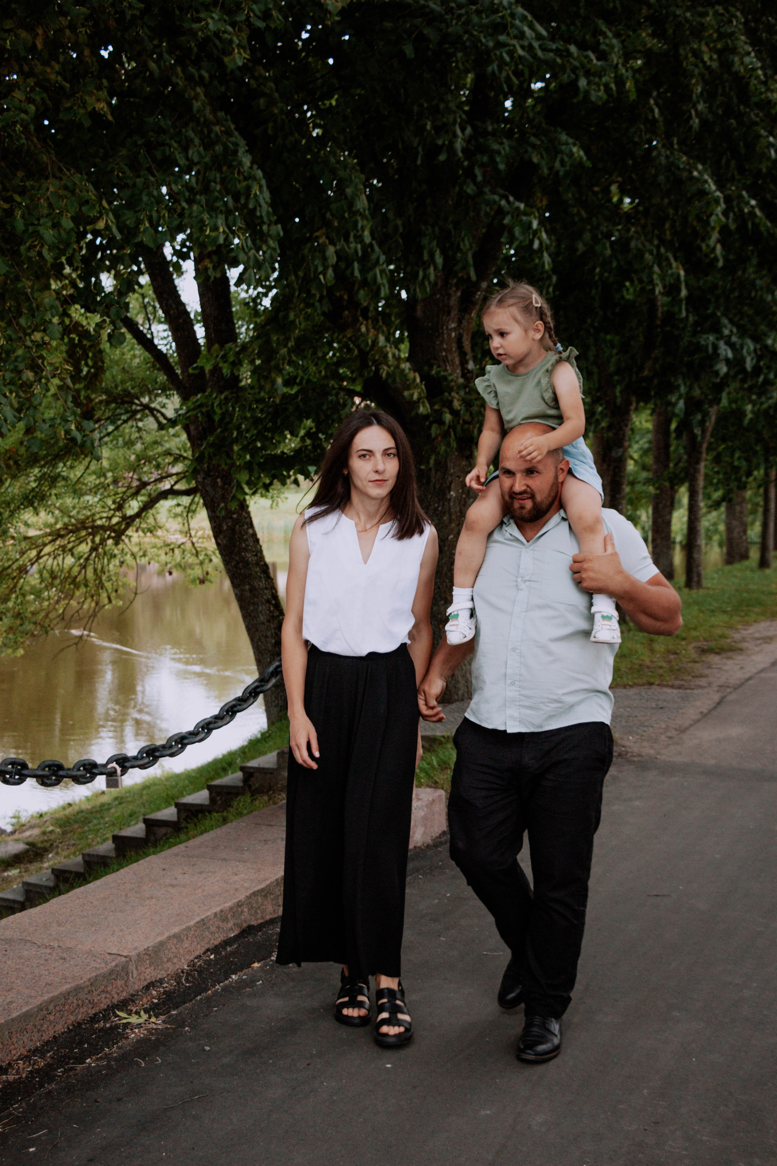 Алексей, Римма, Аннушка и Полина. Бережно сохраняю ваши чувства и истории на своих фотографиях