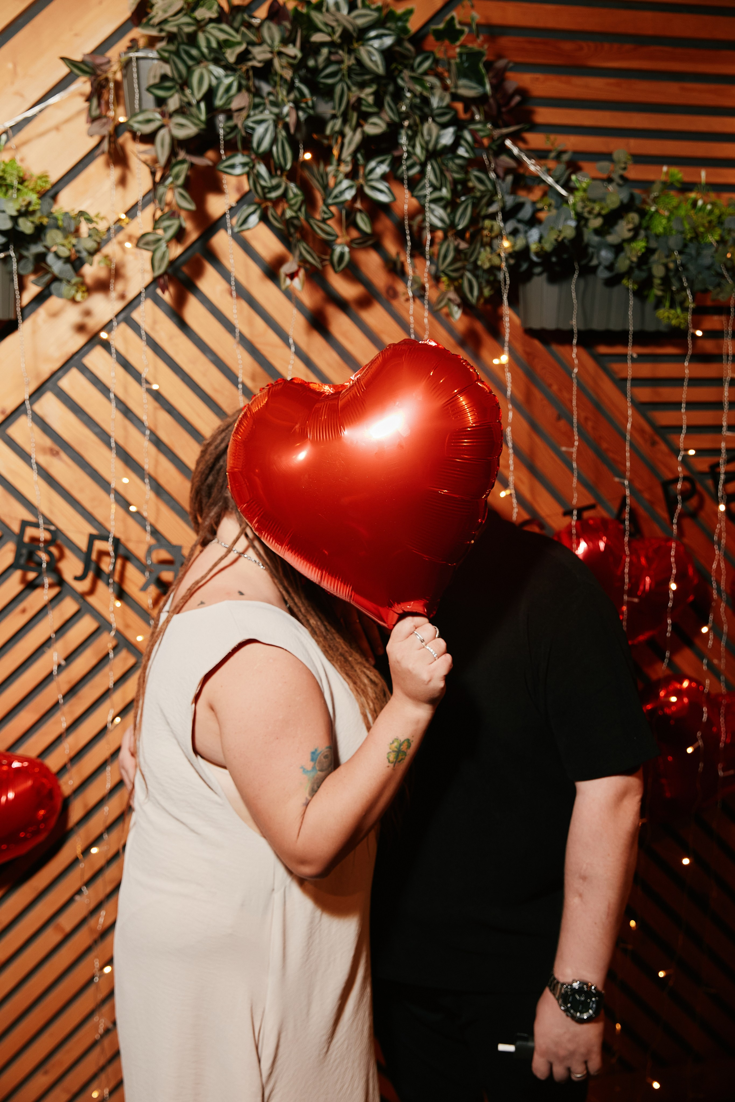 HOLIDAY IN AVRORA ROOM 22.08. Свадебный репортажный фотограф краснодар максим дремов дрёмов фотосессия студия цена