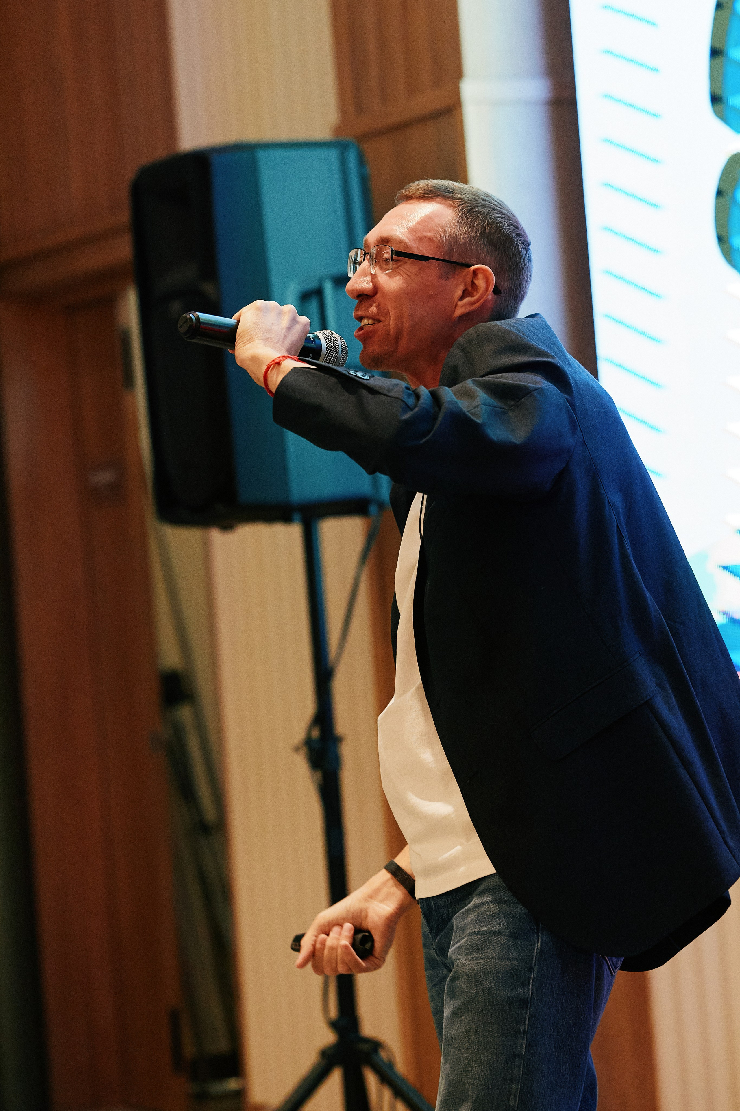 Современная женщина в Hilton 26.10. Свадебный репортажный фотограф краснодар максим дремов дрёмов фотосессия студия цена