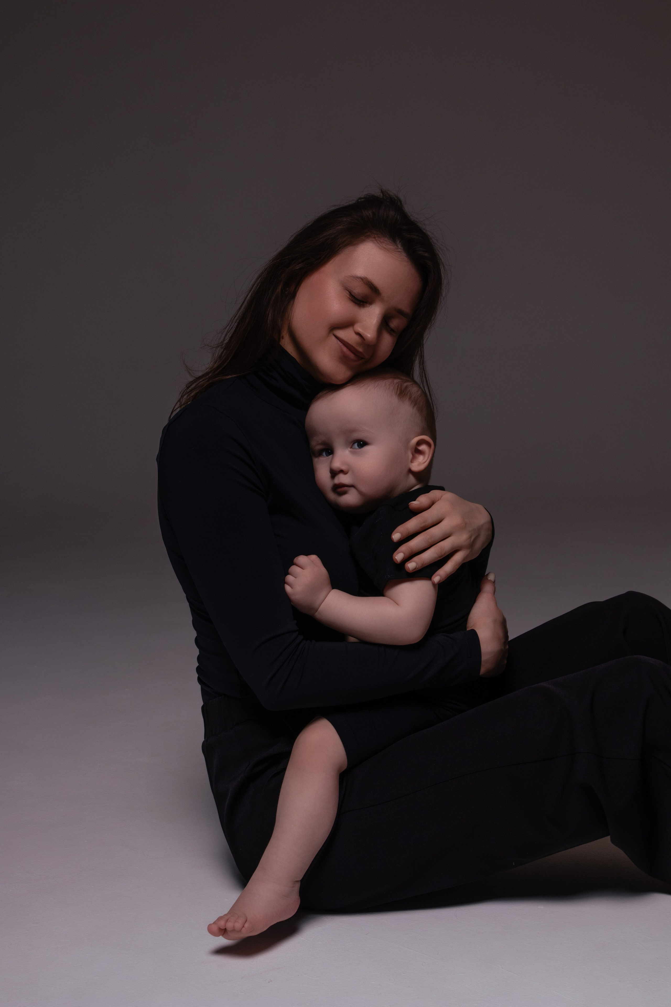 Семейная съемка на циклораме. Фотограф продюсер съемок Йолдыз Плетнева