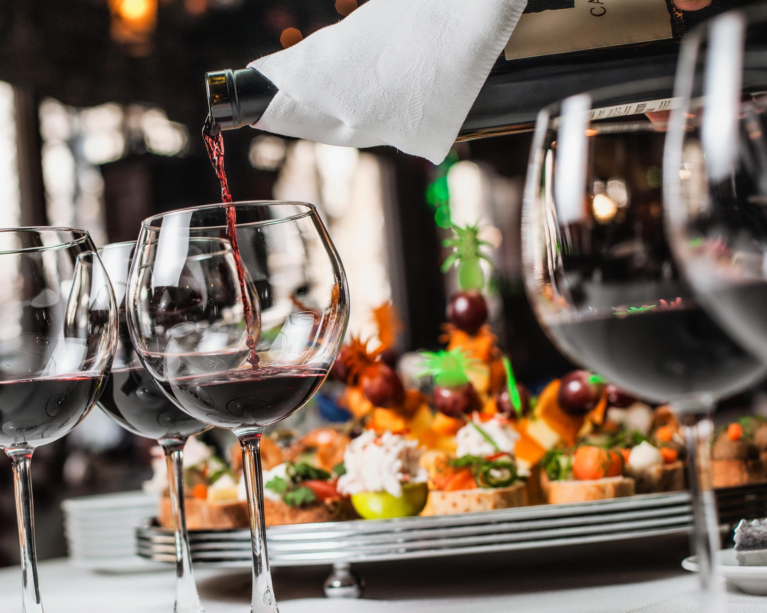 Съемка контента для Ресторана Стейк-Хаус. Краснодар. | Студия "Медведь" Краснодар. Создание сайтов, SMM, производство контента | Студия «Медведь» | Услуги для бизнеса