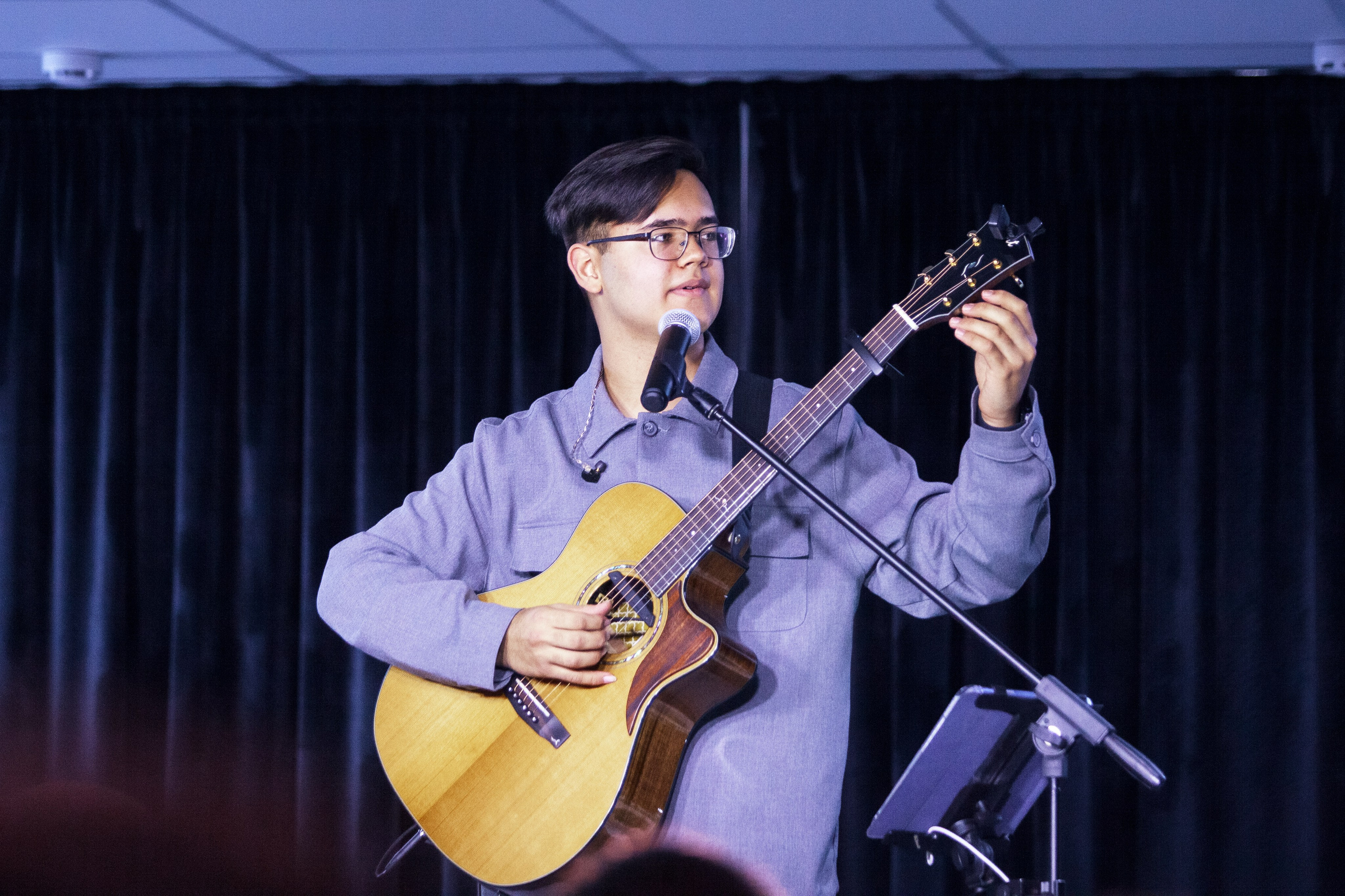 Дамир. Сольный концерт. Design Muginov