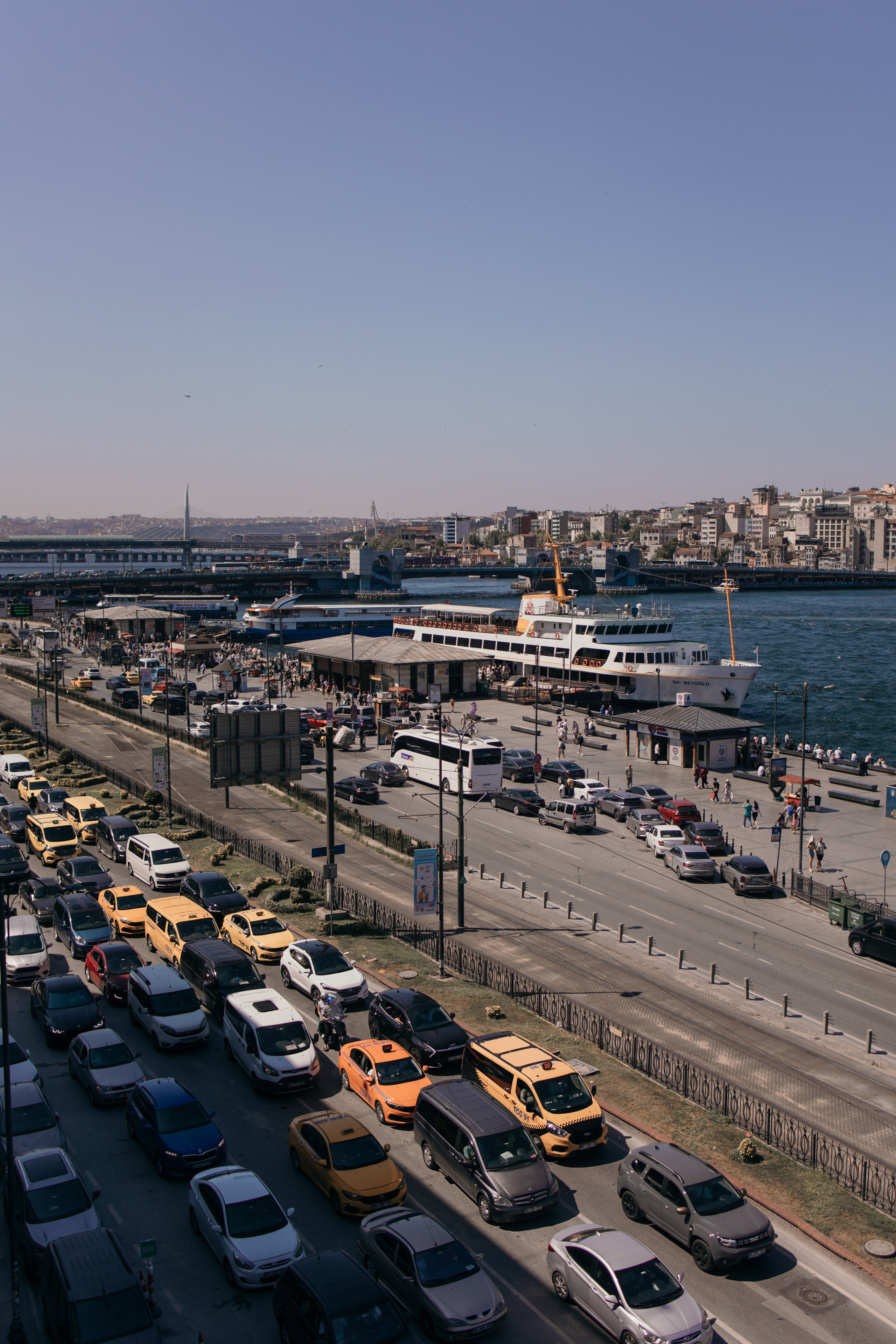 Street photo. Photographer in Turkey — Dari N
