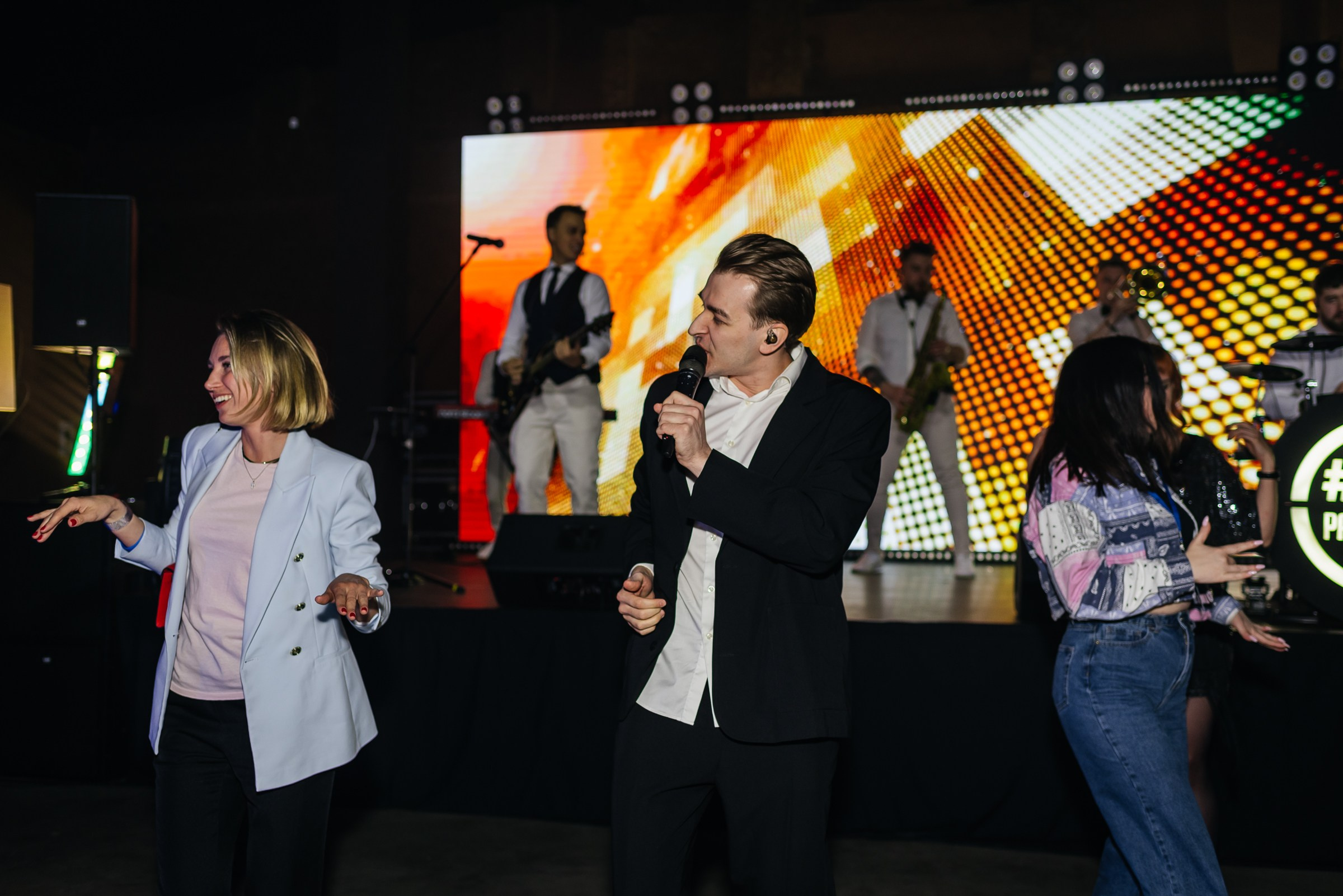 Репортажная фотосъёмка в Брусницын Холле. Свадебный фотограф в Санкт-Петербурге Венера Ахметова