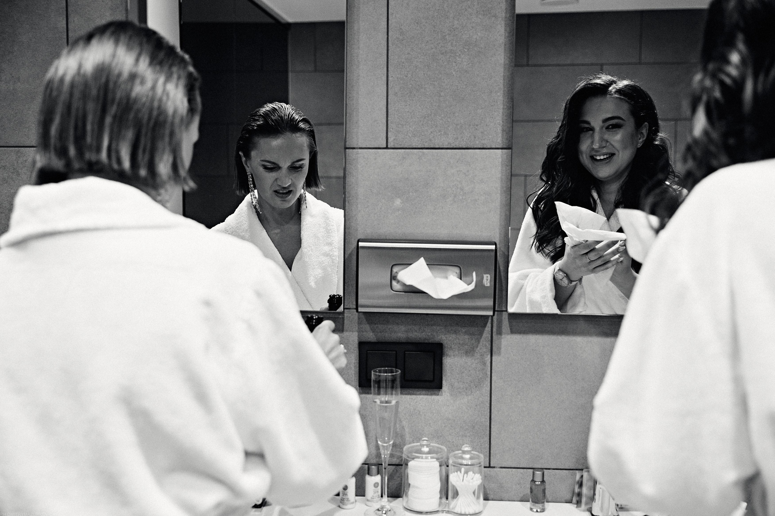 GIRL WITH DOBERMAN TATTOO. Дмитрий Мазуркевич: Профессиональный Репортажный Фотограф