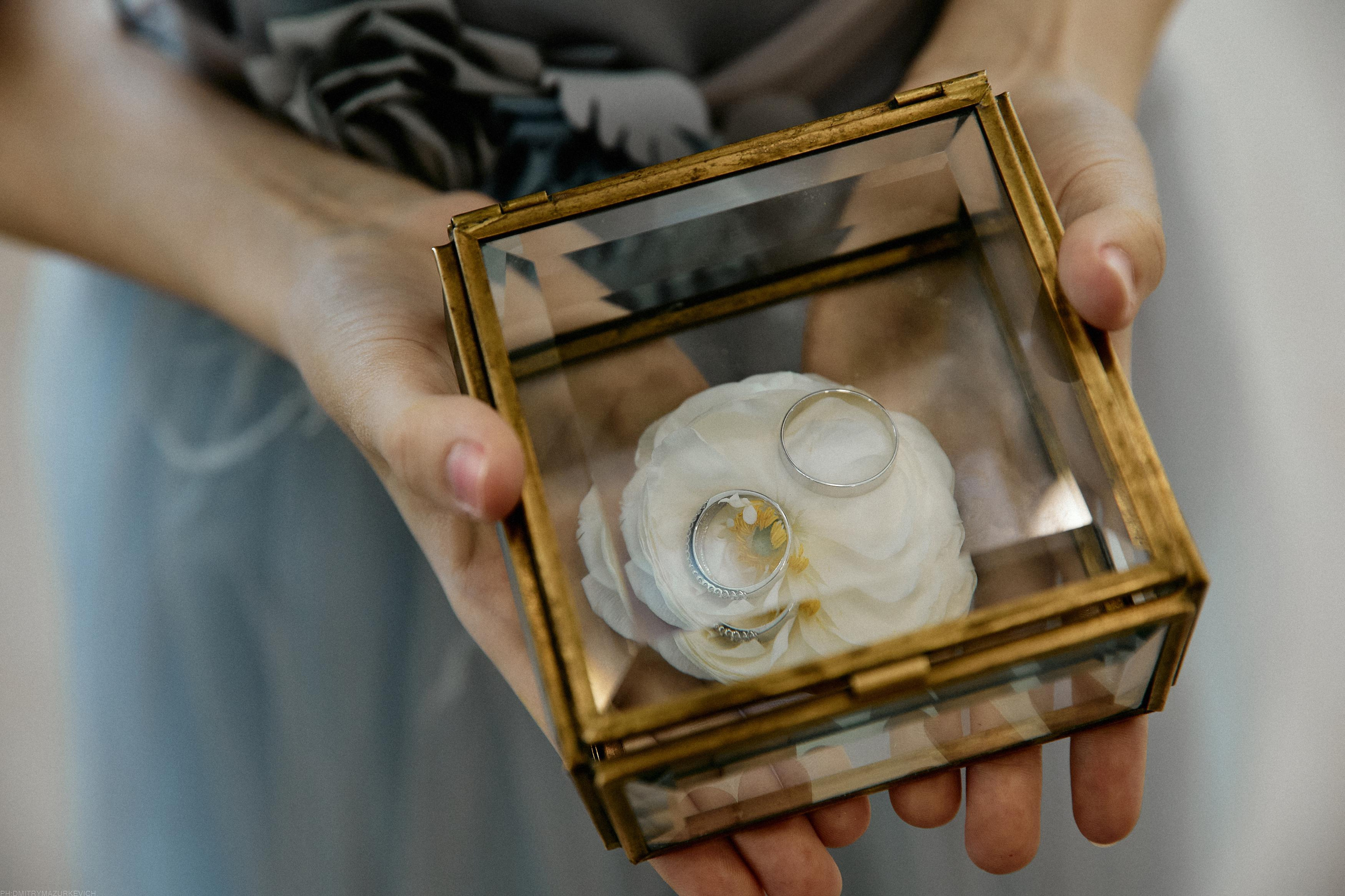 GIRL WITH DOBERMAN TATTOO. Дмитрий Мазуркевич: Профессиональный Репортажный Фотограф