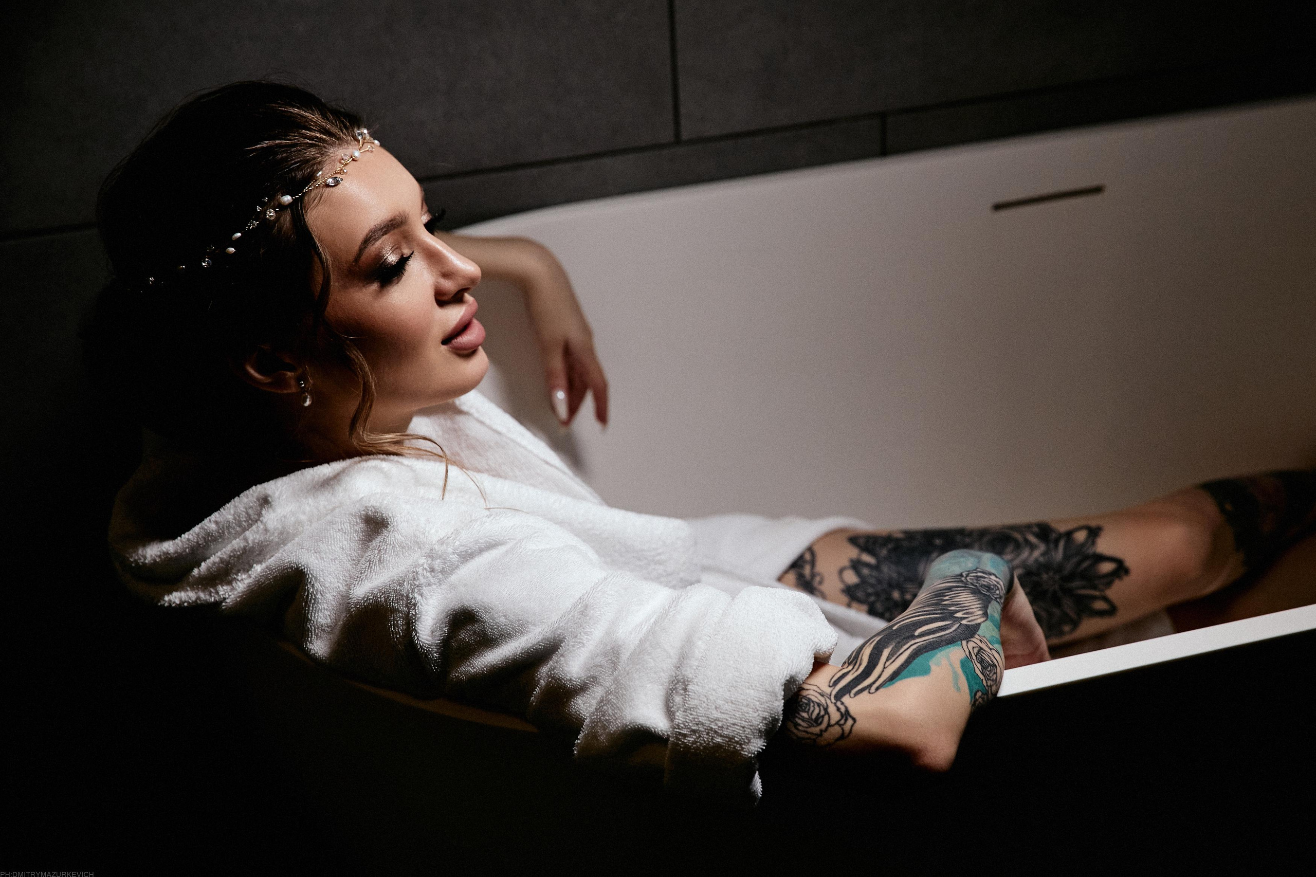 GIRL WITH DOBERMAN TATTOO. Дмитрий Мазуркевич: Профессиональный Репортажный Фотограф