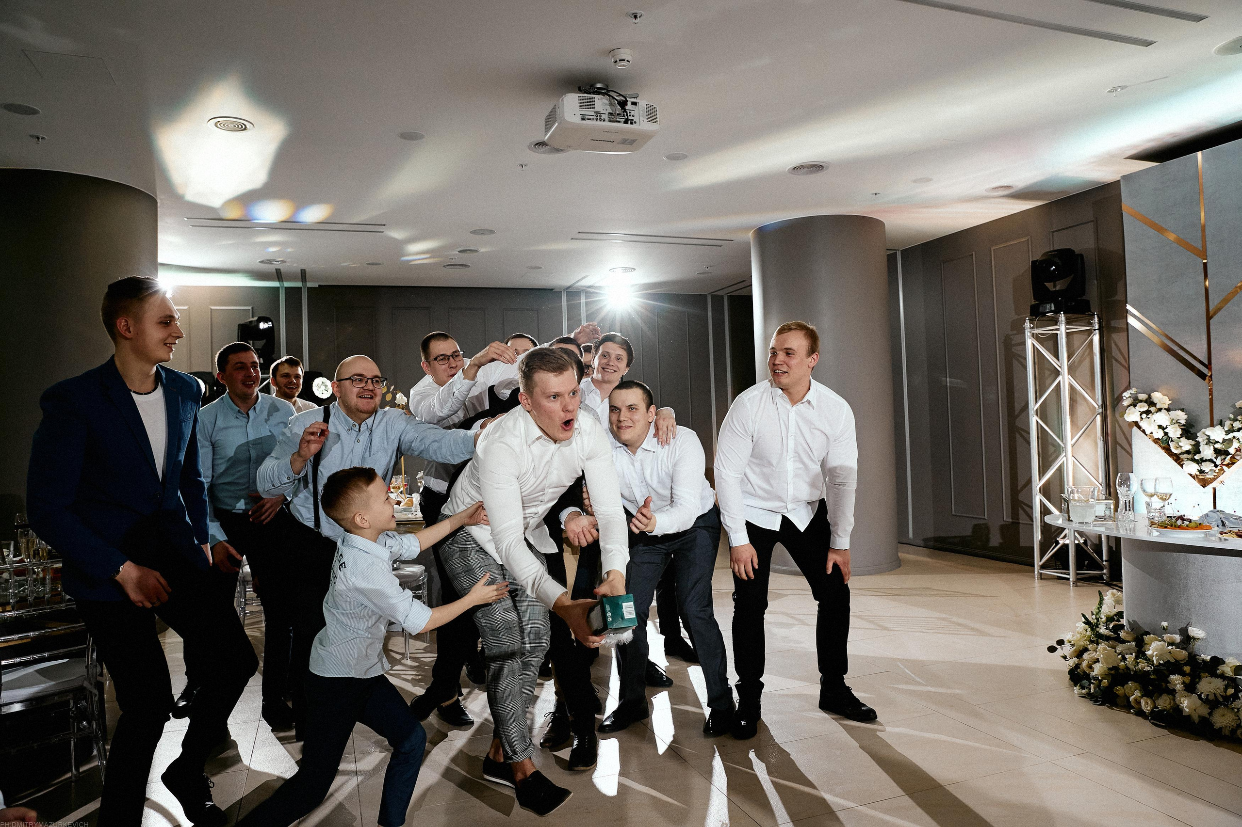 GIRL WITH DOBERMAN TATTOO. Дмитрий Мазуркевич: Профессиональный Репортажный Фотограф