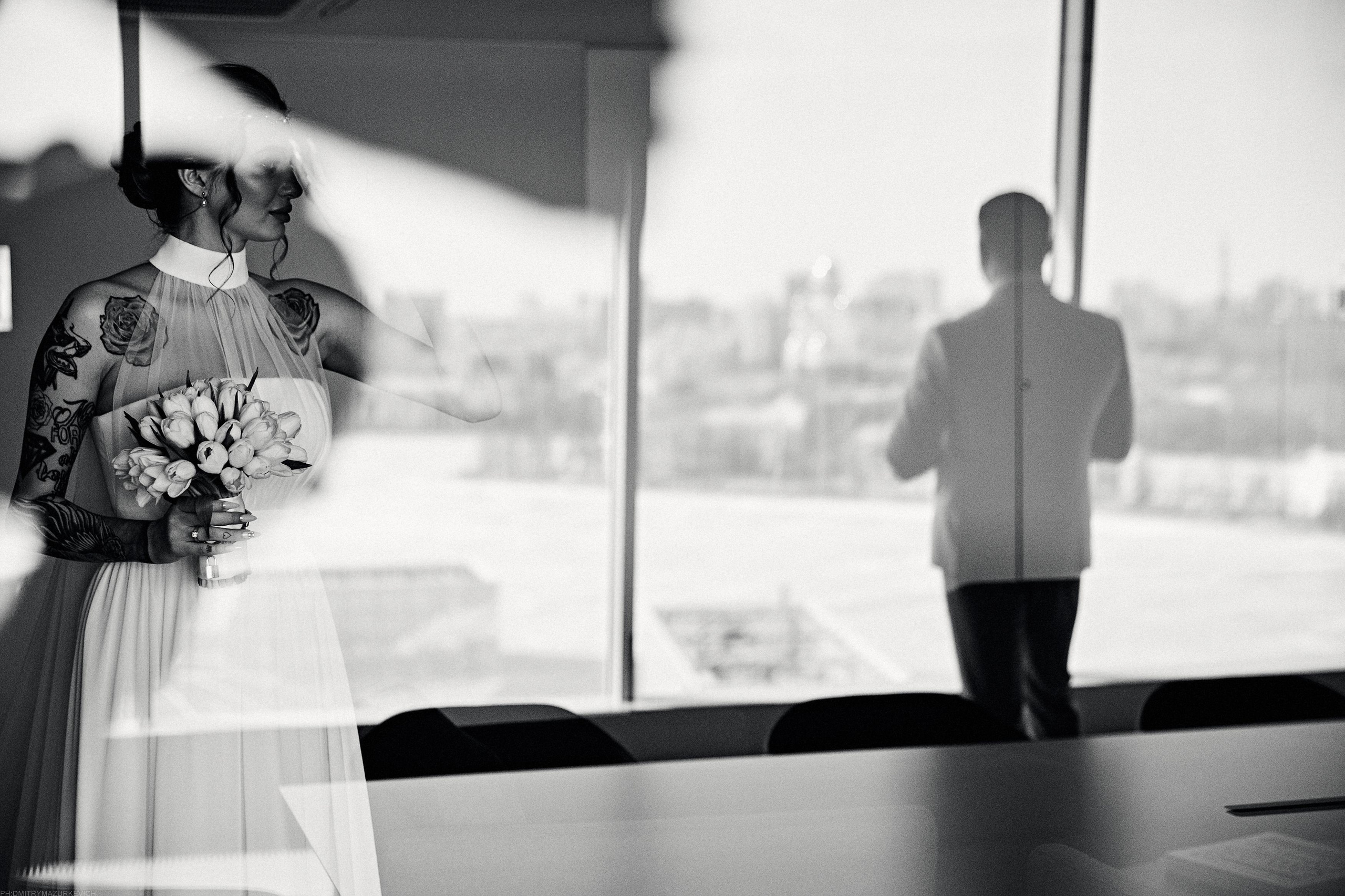 GIRL WITH DOBERMAN TATTOO. Дмитрий Мазуркевич: Профессиональный Репортажный Фотограф