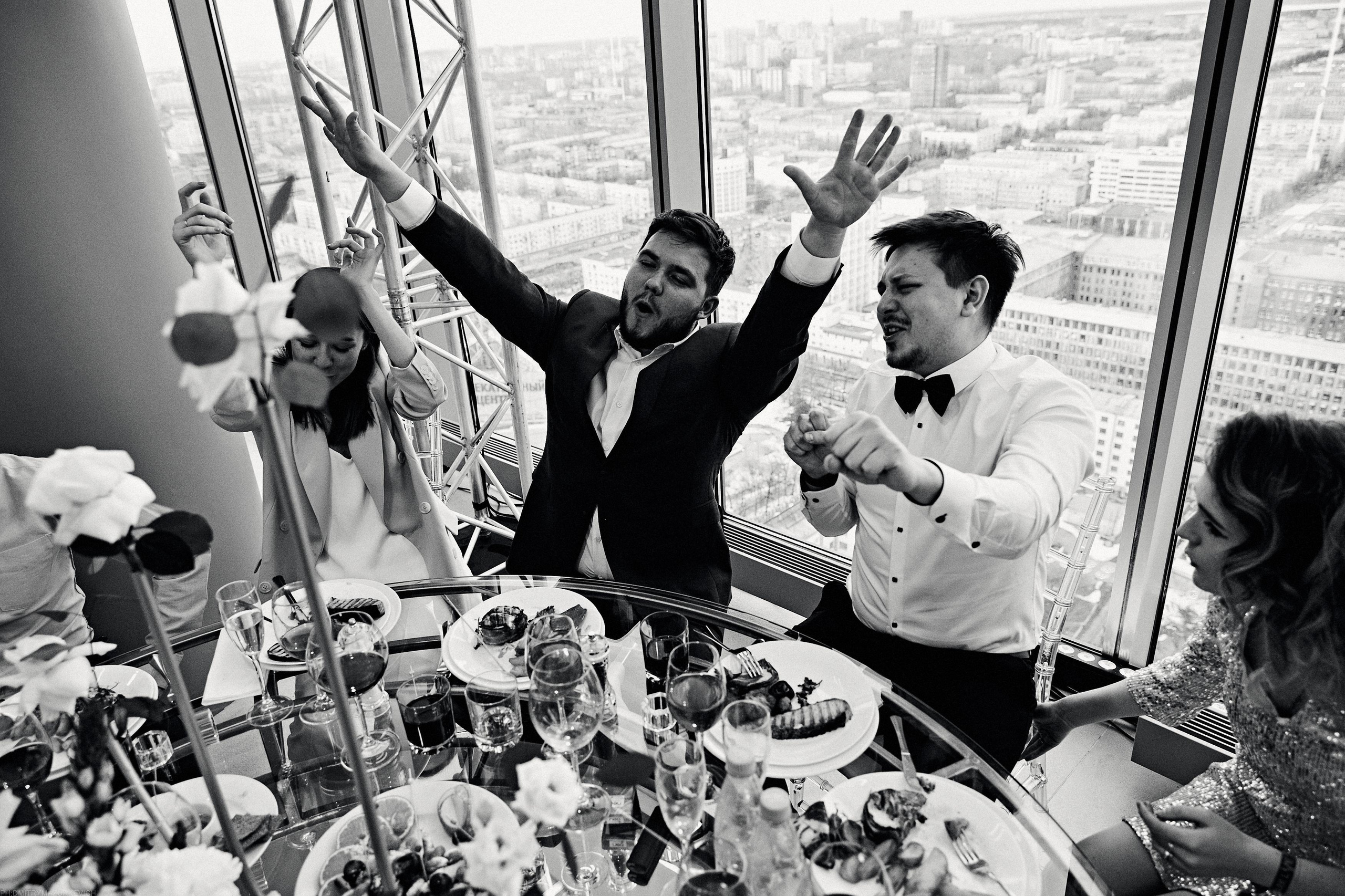 GIRL WITH DOBERMAN TATTOO. Дмитрий Мазуркевич: Профессиональный Репортажный Фотограф