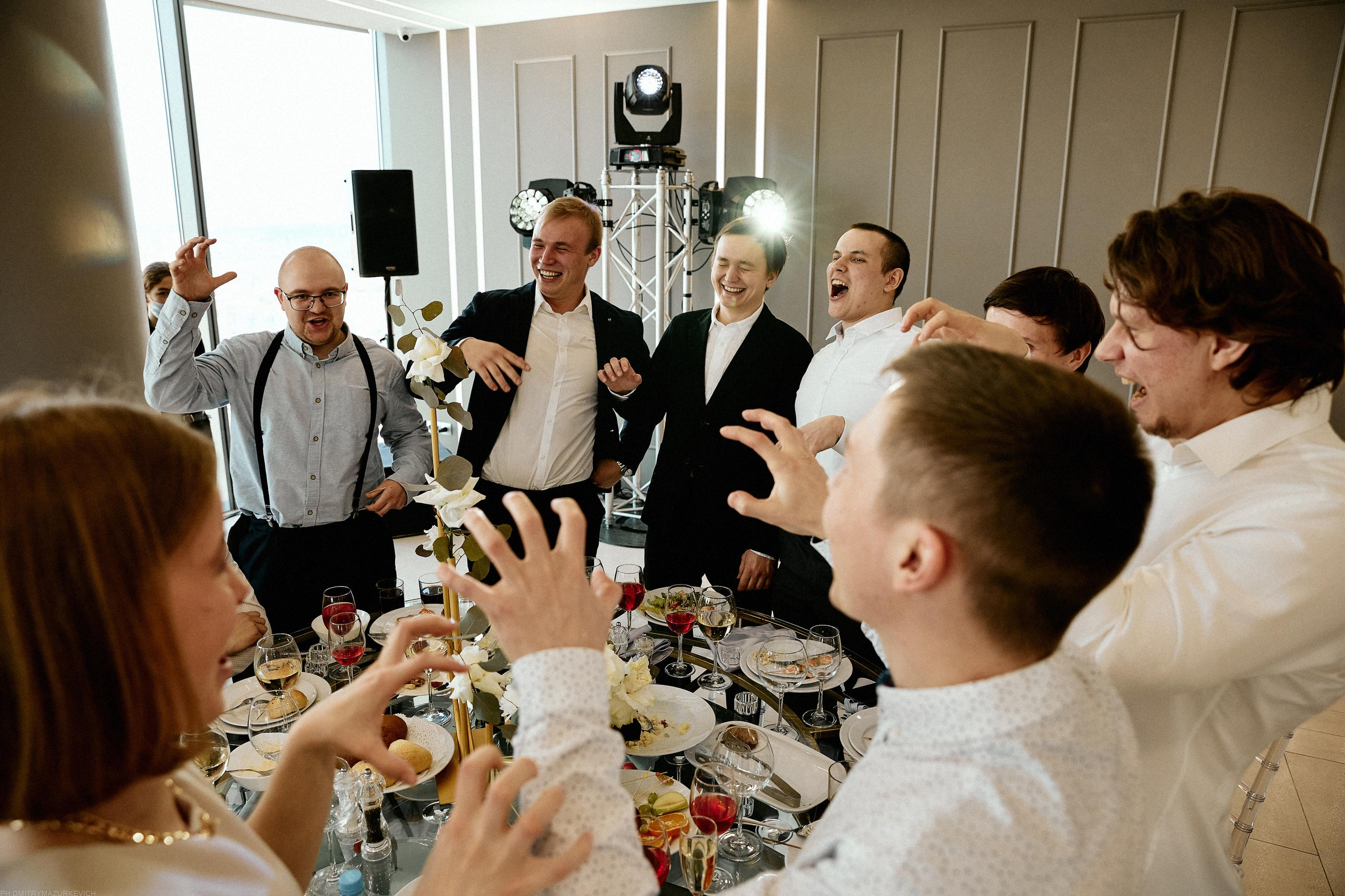 GIRL WITH DOBERMAN TATTOO. Дмитрий Мазуркевич: Профессиональный Репортажный Фотограф