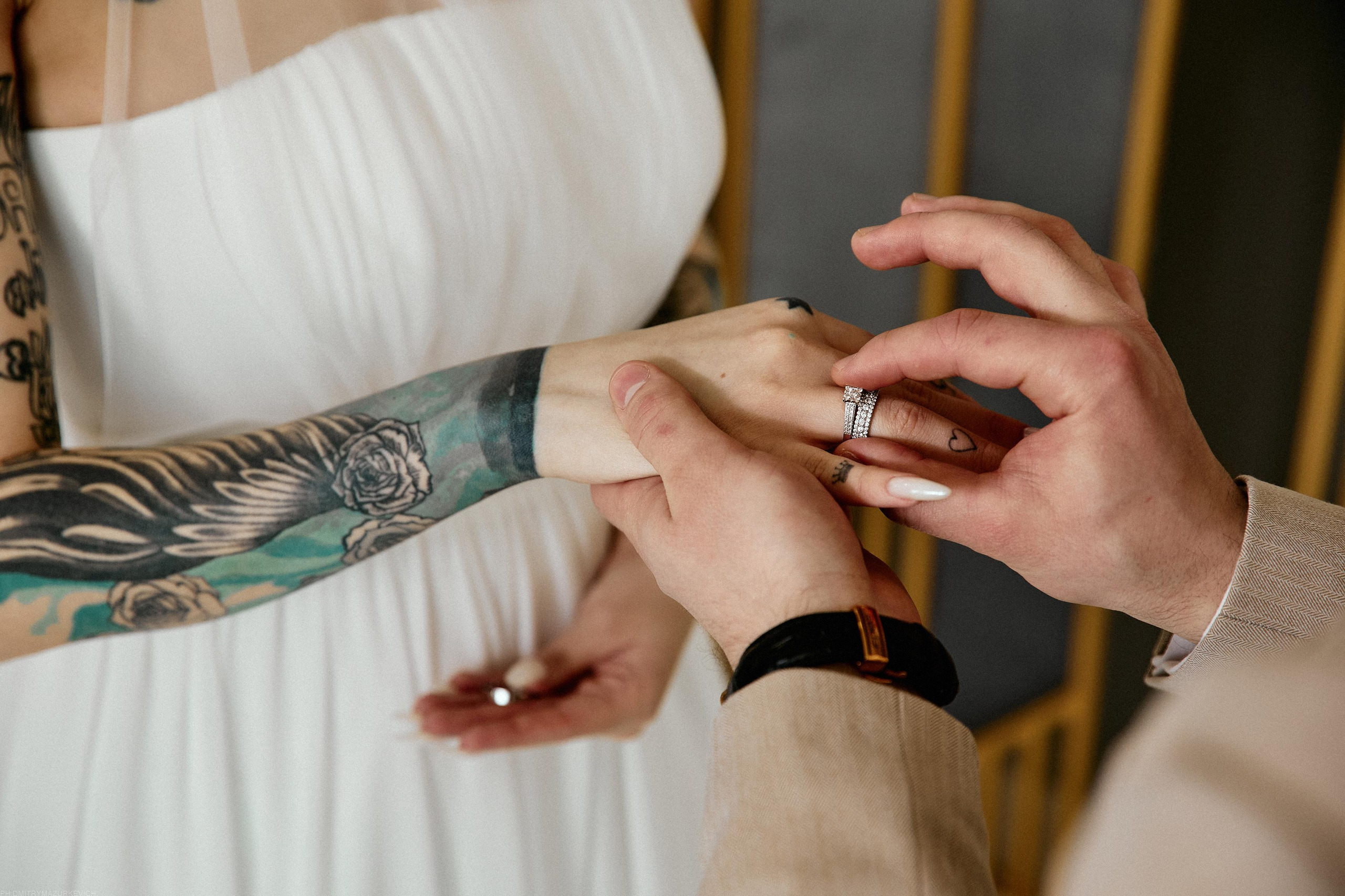 GIRL WITH DOBERMAN TATTOO. Дмитрий Мазуркевич: Профессиональный Репортажный Фотограф