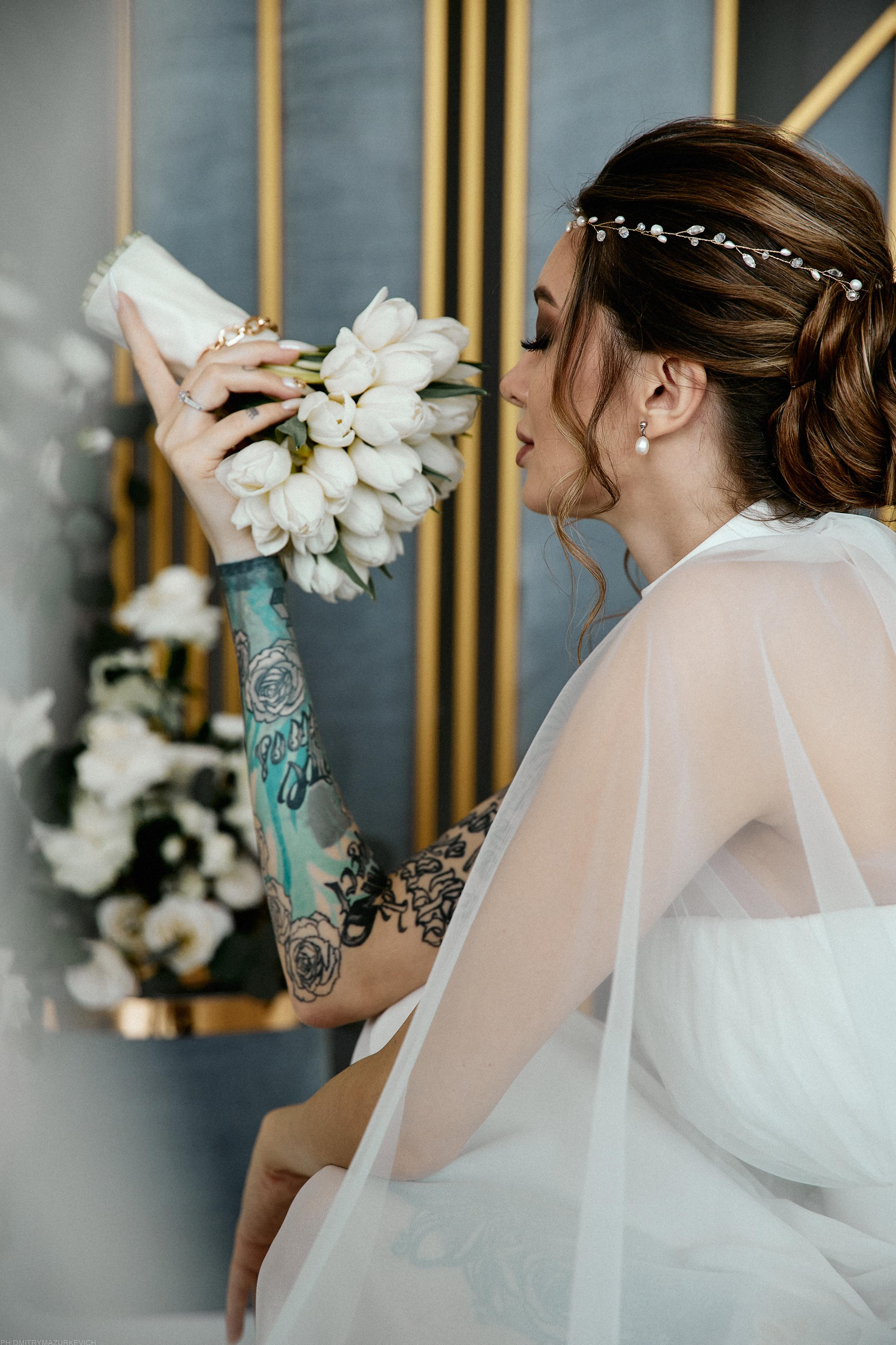 GIRL WITH DOBERMAN TATTOO. Дмитрий Мазуркевич: Профессиональный Репортажный Фотограф