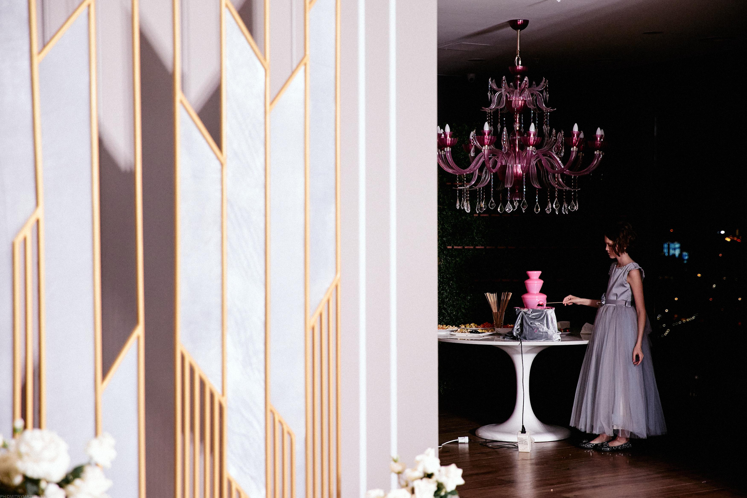 GIRL WITH DOBERMAN TATTOO. Дмитрий Мазуркевич: Профессиональный Репортажный Фотограф