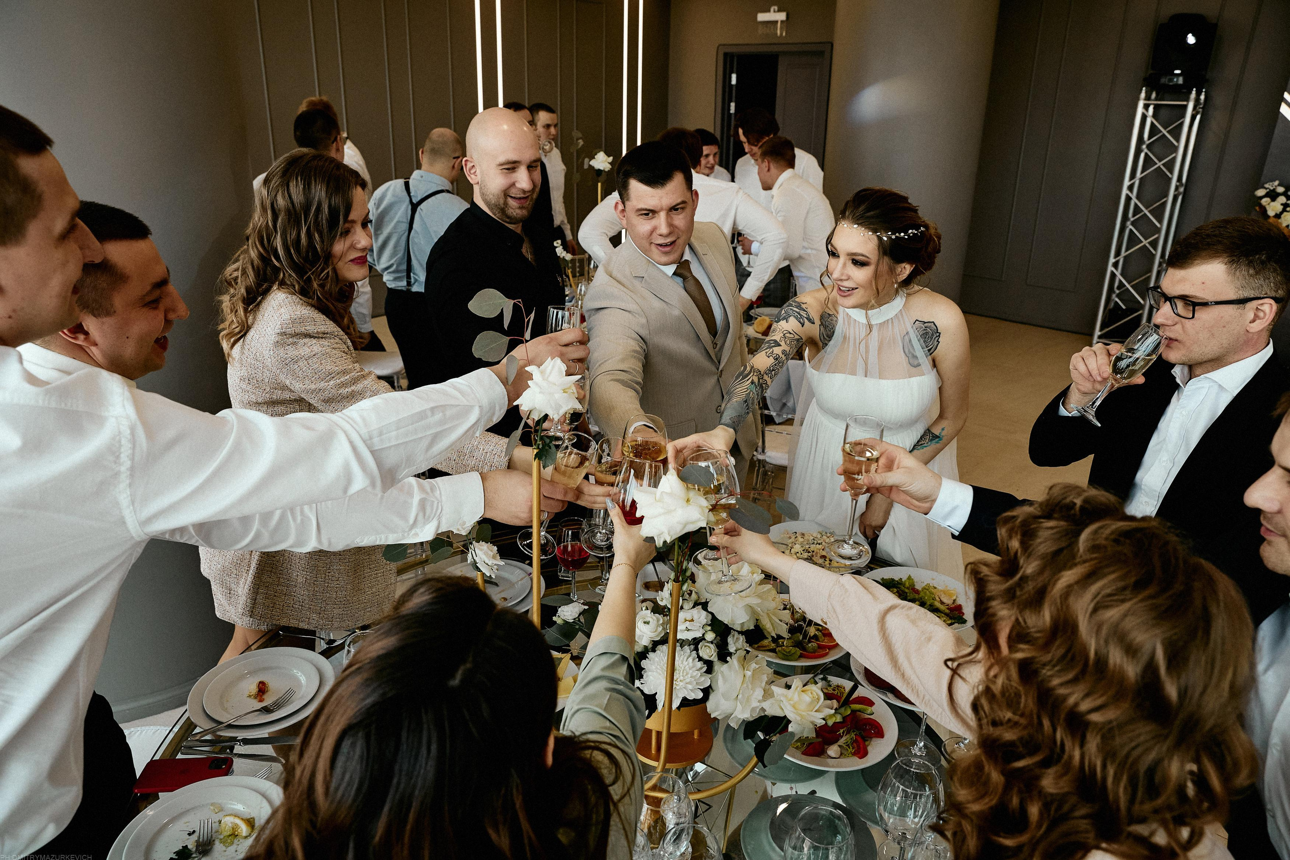 GIRL WITH DOBERMAN TATTOO. Дмитрий Мазуркевич: Профессиональный Репортажный Фотограф