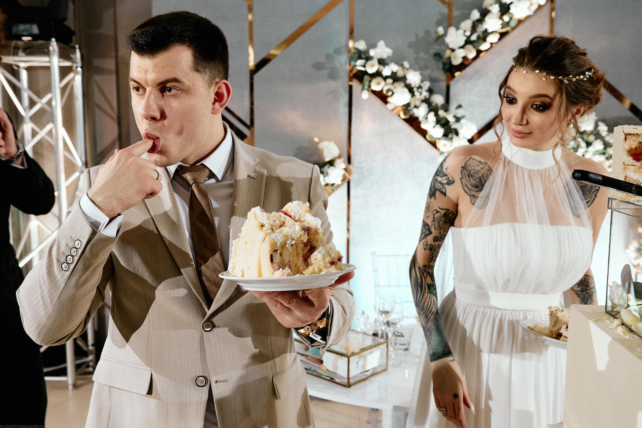 GIRL WITH DOBERMAN TATTOO. Дмитрий Мазуркевич: Профессиональный Репортажный Фотограф