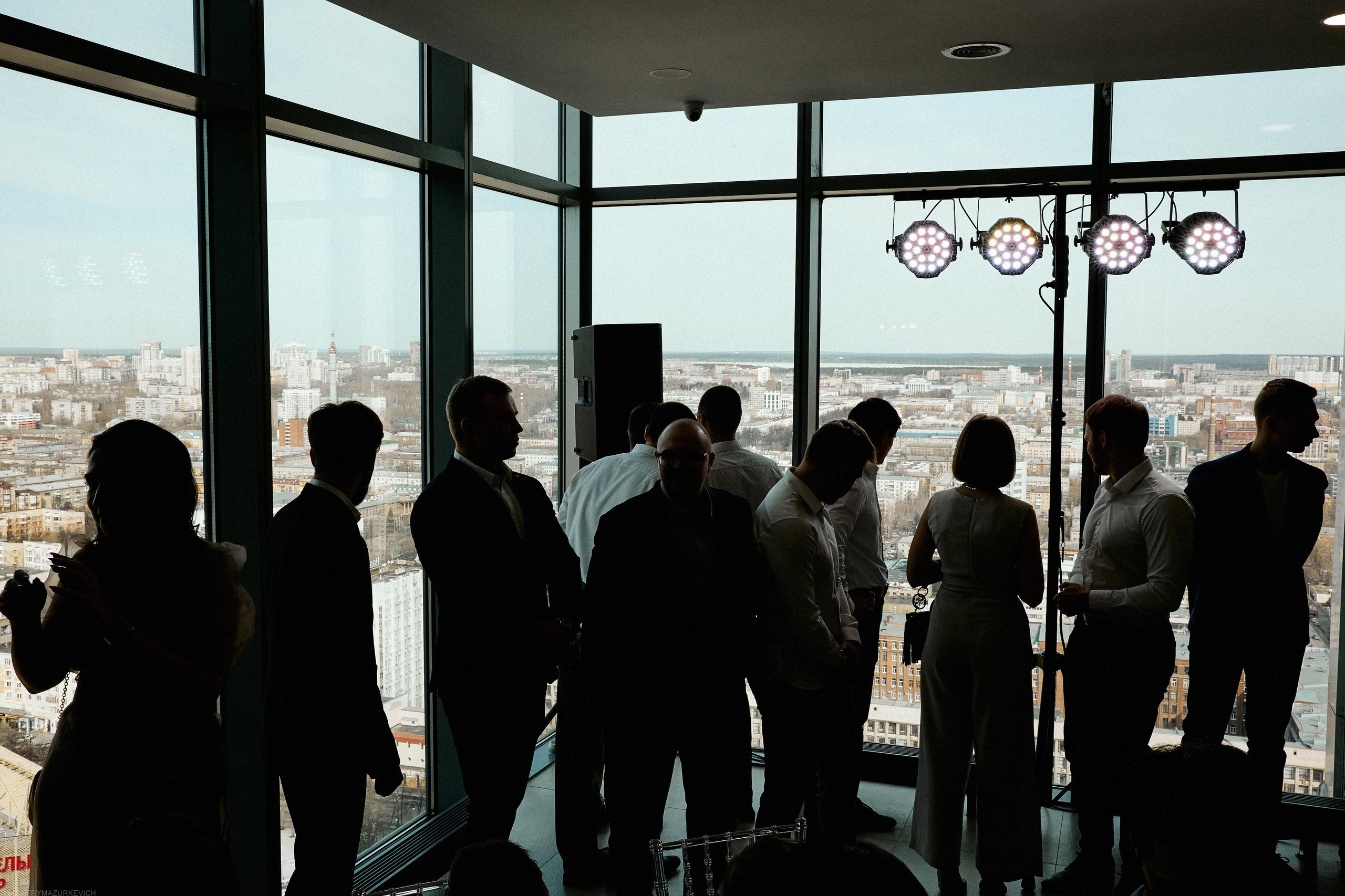 GIRL WITH DOBERMAN TATTOO. Дмитрий Мазуркевич: Профессиональный Репортажный Фотограф