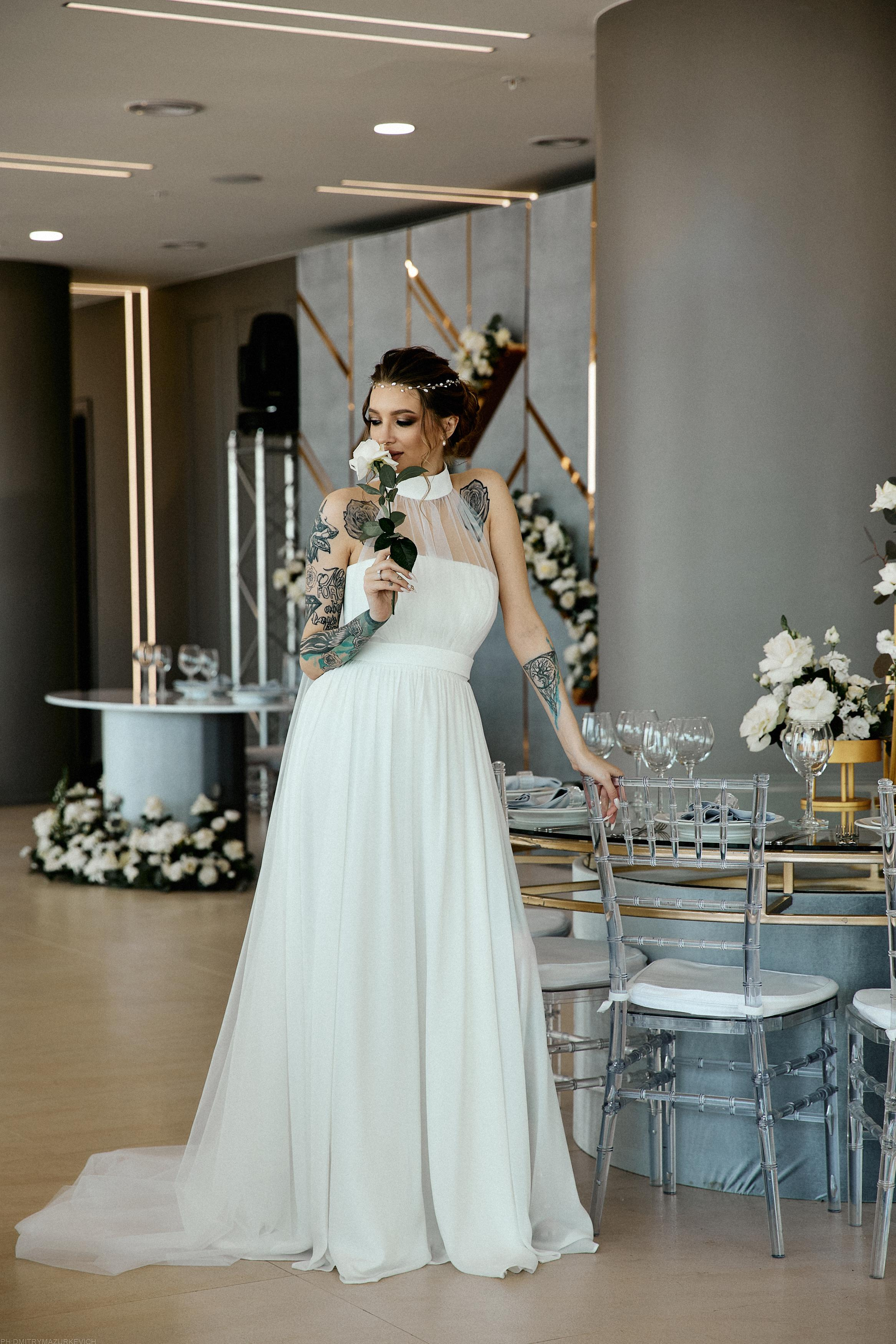 GIRL WITH DOBERMAN TATTOO. Дмитрий Мазуркевич: Профессиональный Репортажный Фотограф