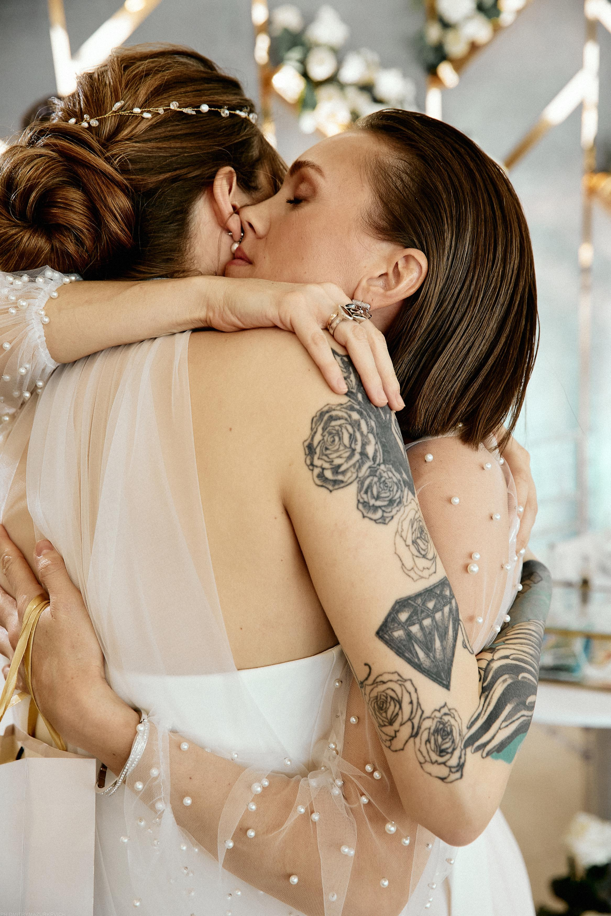 GIRL WITH DOBERMAN TATTOO. Дмитрий Мазуркевич: Профессиональный Репортажный Фотограф