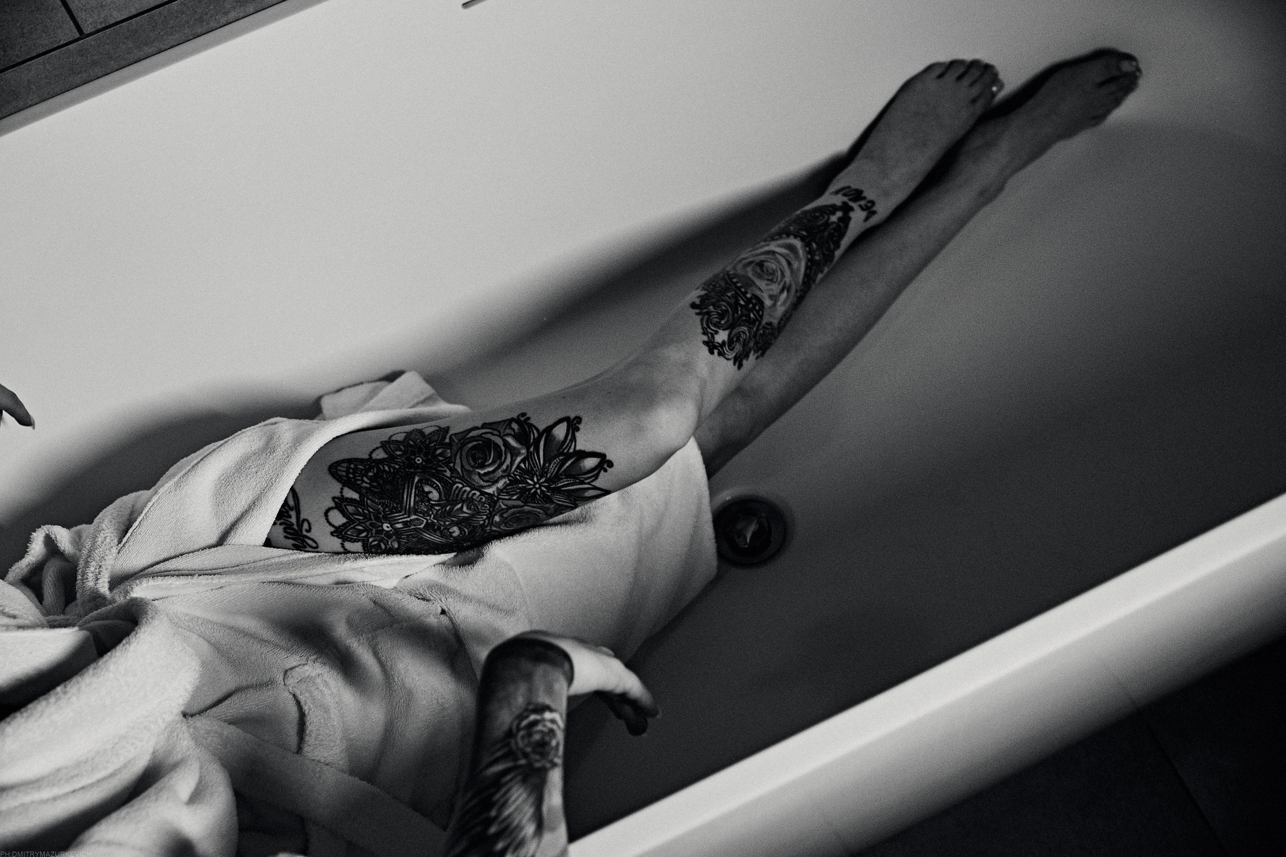 GIRL WITH DOBERMAN TATTOO. Дмитрий Мазуркевич: Профессиональный Репортажный Фотограф