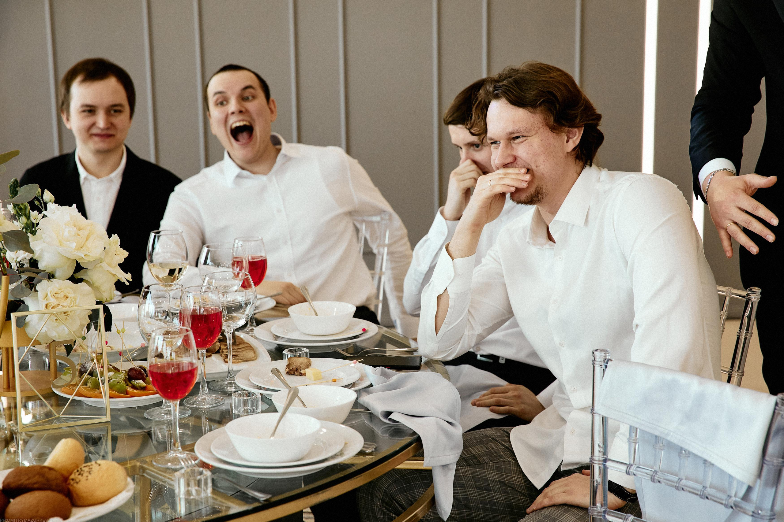 GIRL WITH DOBERMAN TATTOO. Дмитрий Мазуркевич: Профессиональный Репортажный Фотограф