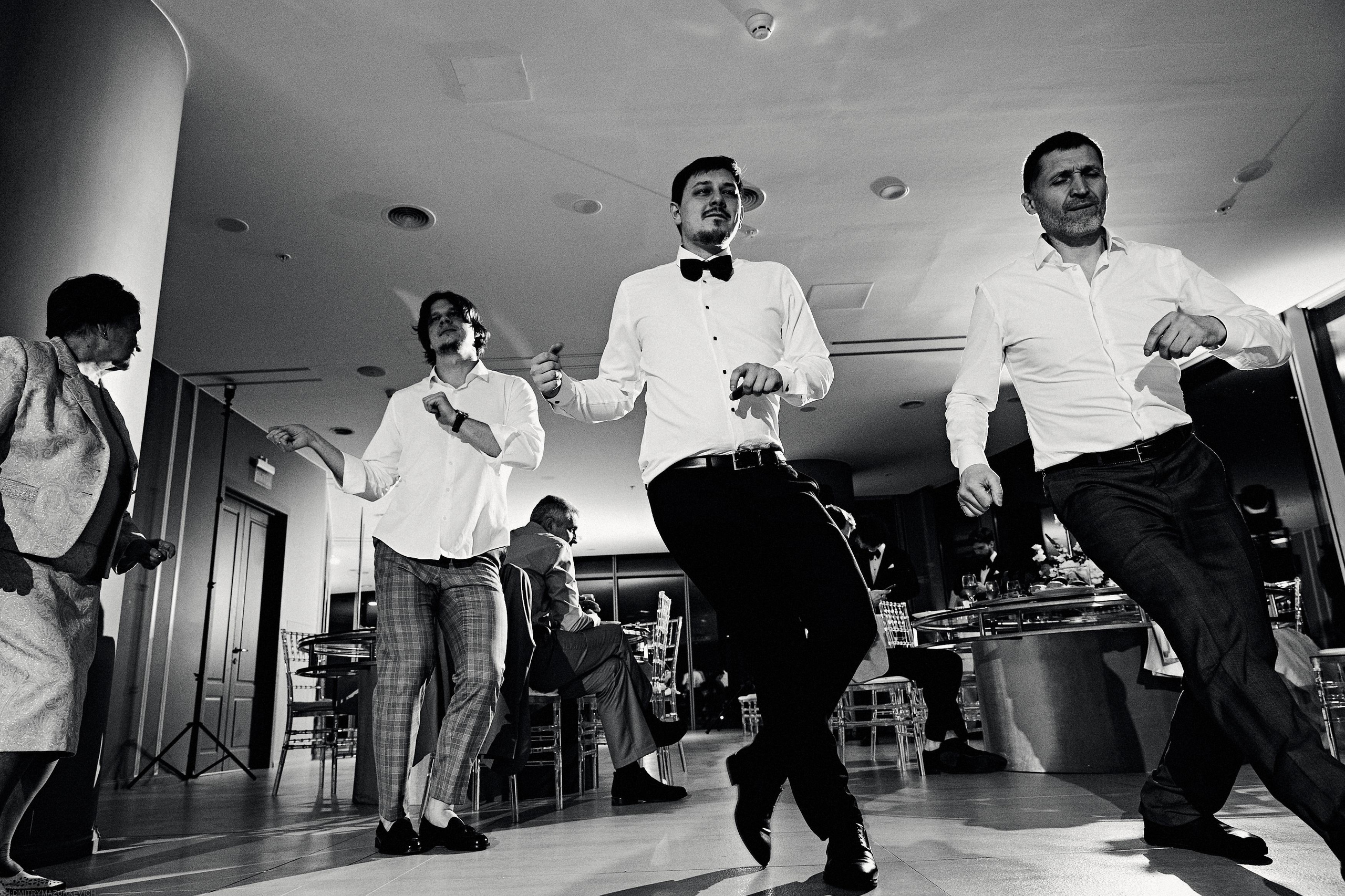 GIRL WITH DOBERMAN TATTOO. Дмитрий Мазуркевич: Профессиональный Репортажный Фотограф