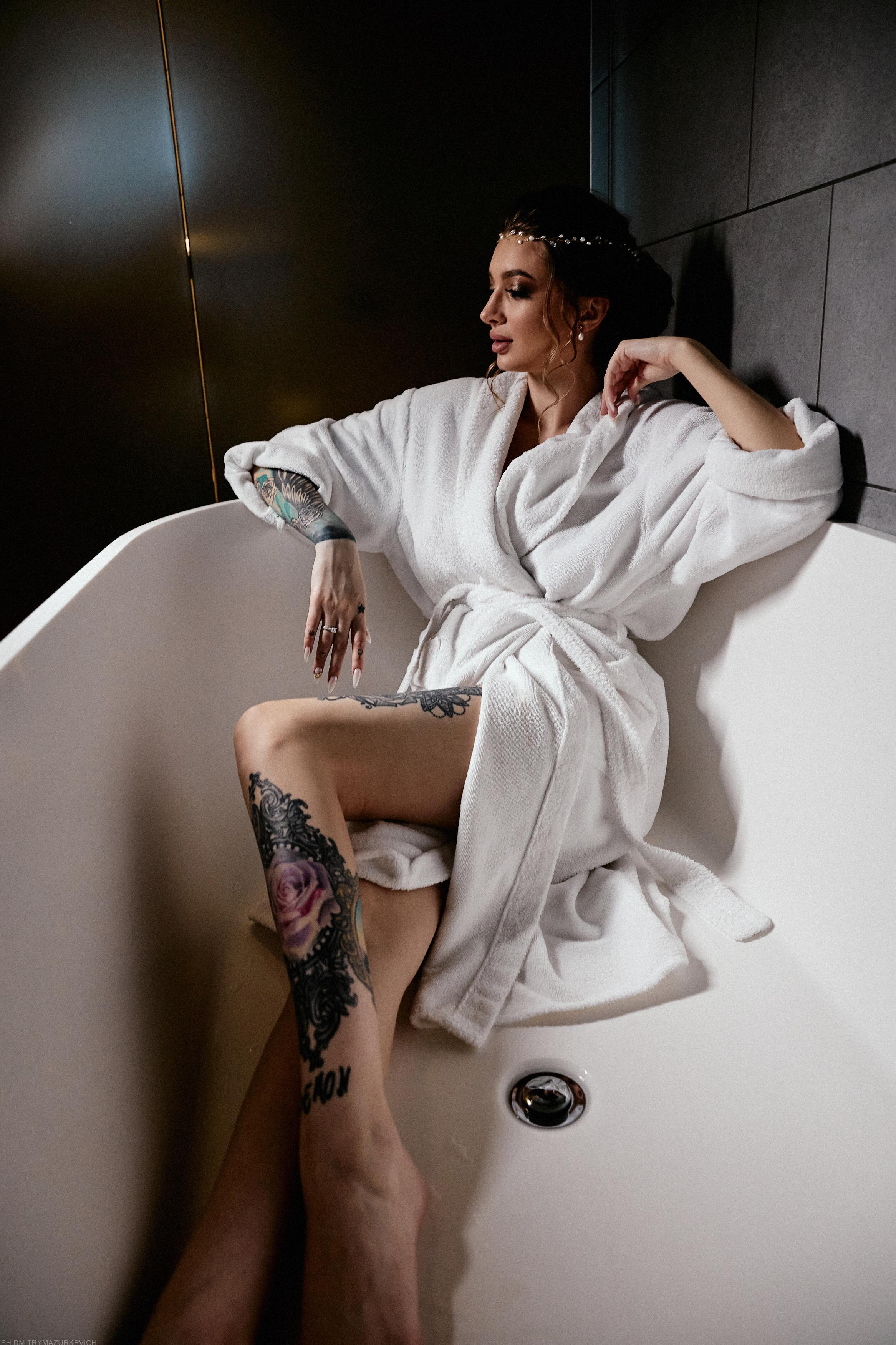 GIRL WITH DOBERMAN TATTOO. Дмитрий Мазуркевич: Профессиональный Репортажный Фотограф