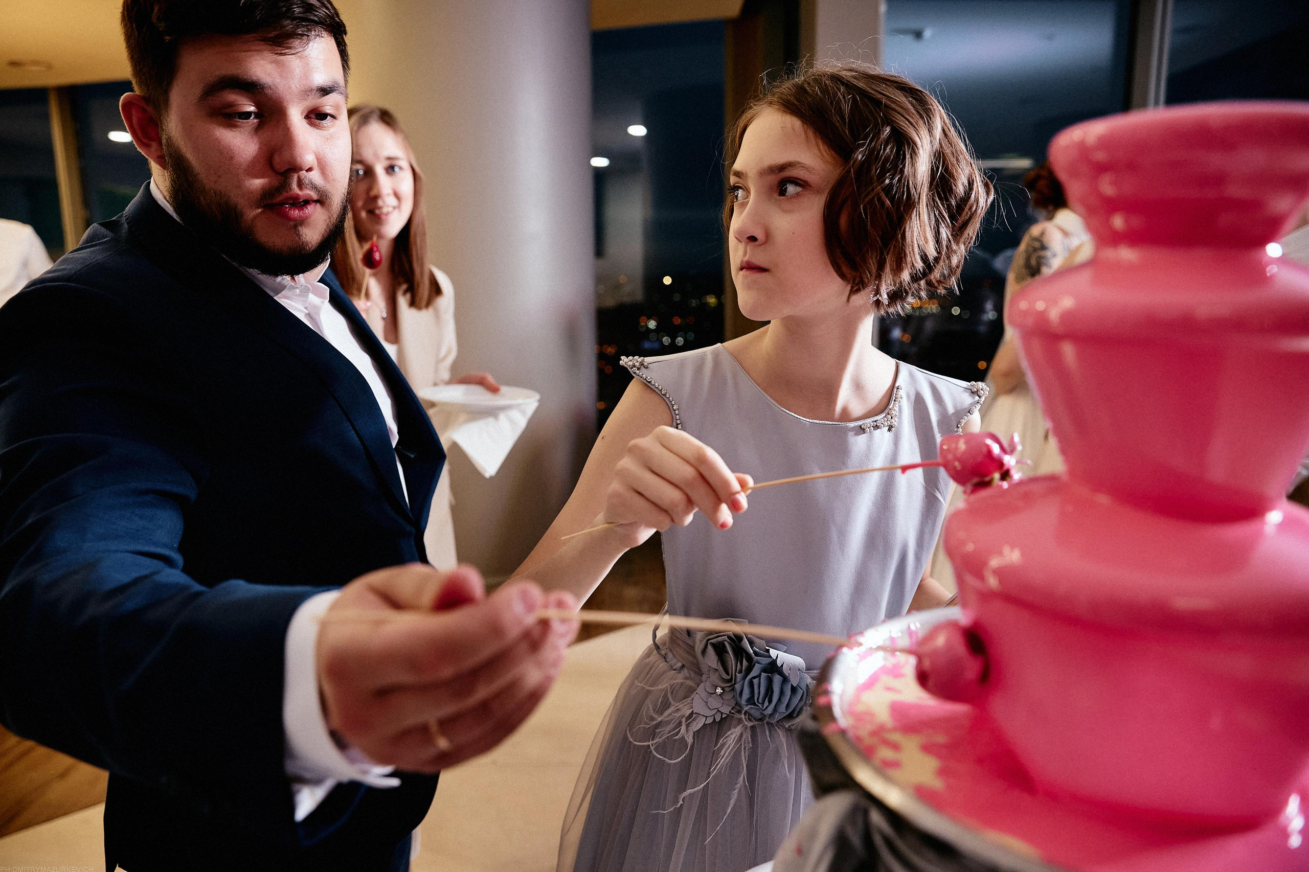 GIRL WITH DOBERMAN TATTOO. Дмитрий Мазуркевич: Профессиональный Репортажный Фотограф