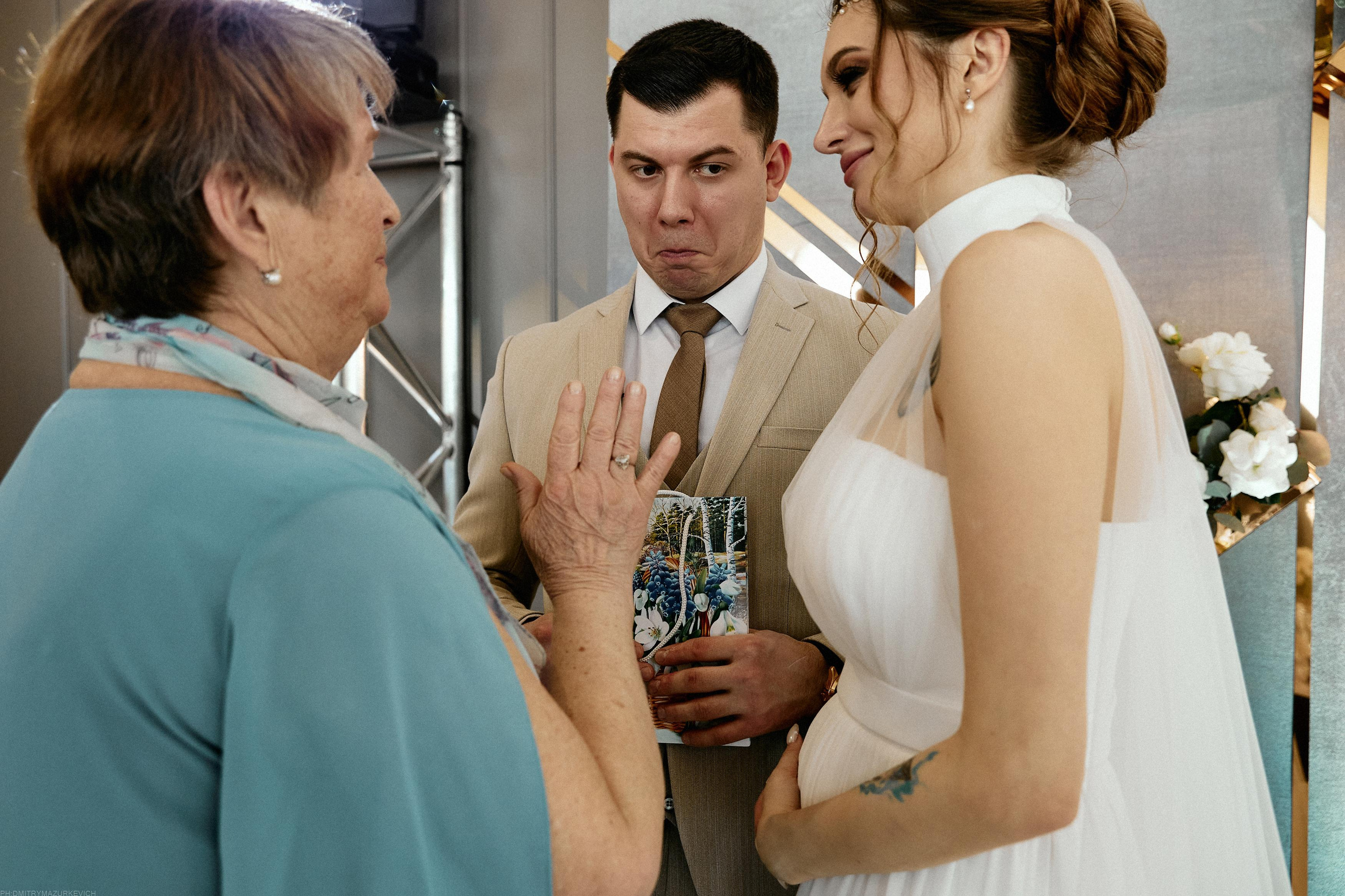 GIRL WITH DOBERMAN TATTOO. Дмитрий Мазуркевич: Профессиональный Репортажный Фотограф