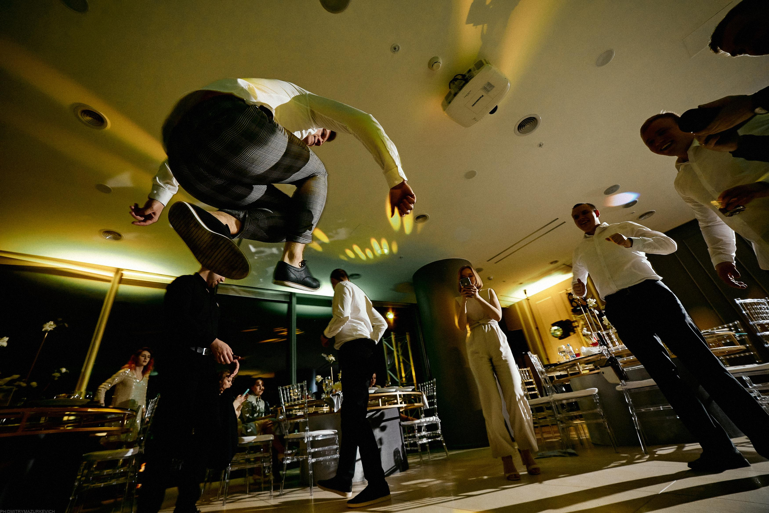 GIRL WITH DOBERMAN TATTOO. Дмитрий Мазуркевич: Профессиональный Репортажный Фотограф