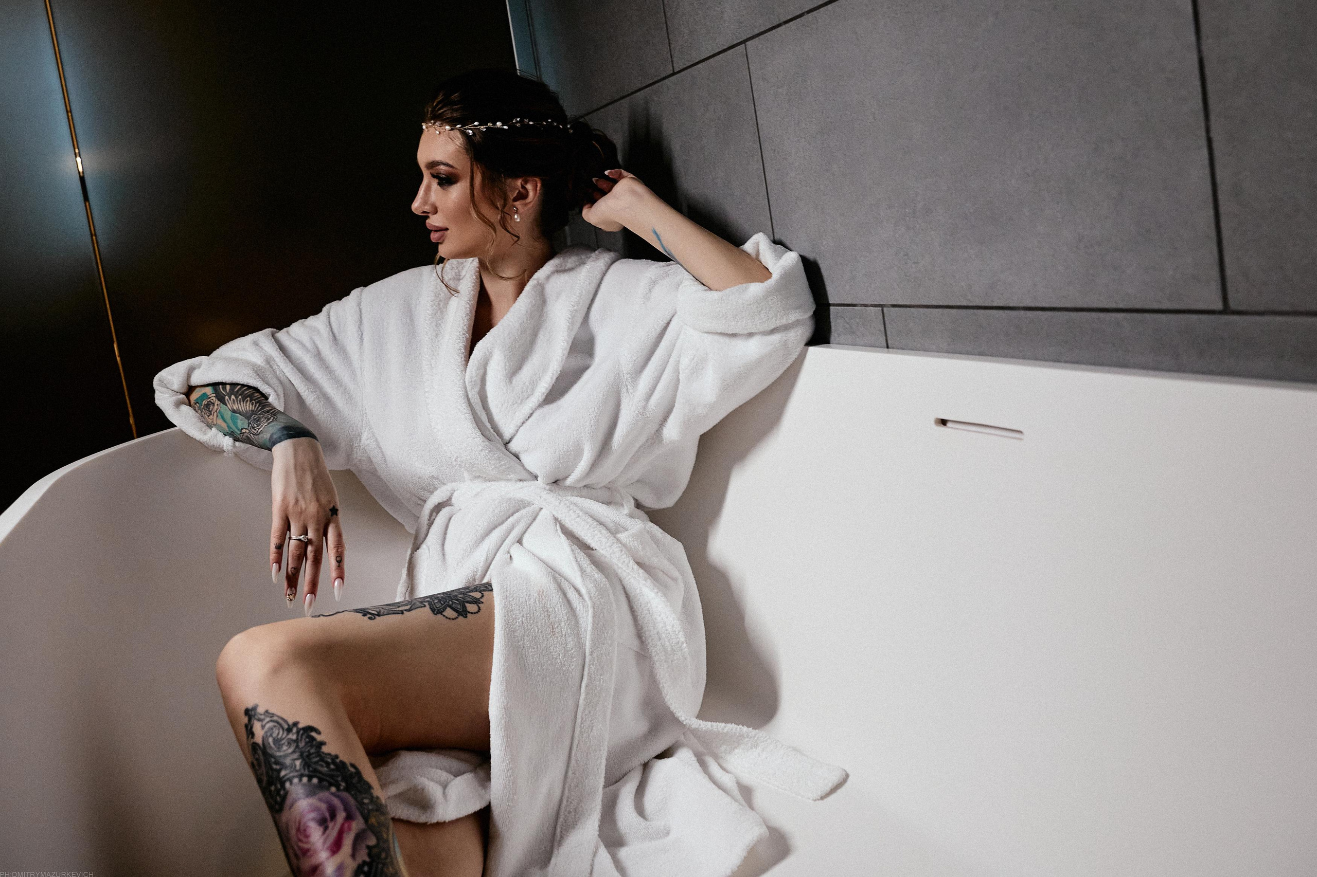 GIRL WITH DOBERMAN TATTOO. Дмитрий Мазуркевич: Профессиональный Репортажный Фотограф