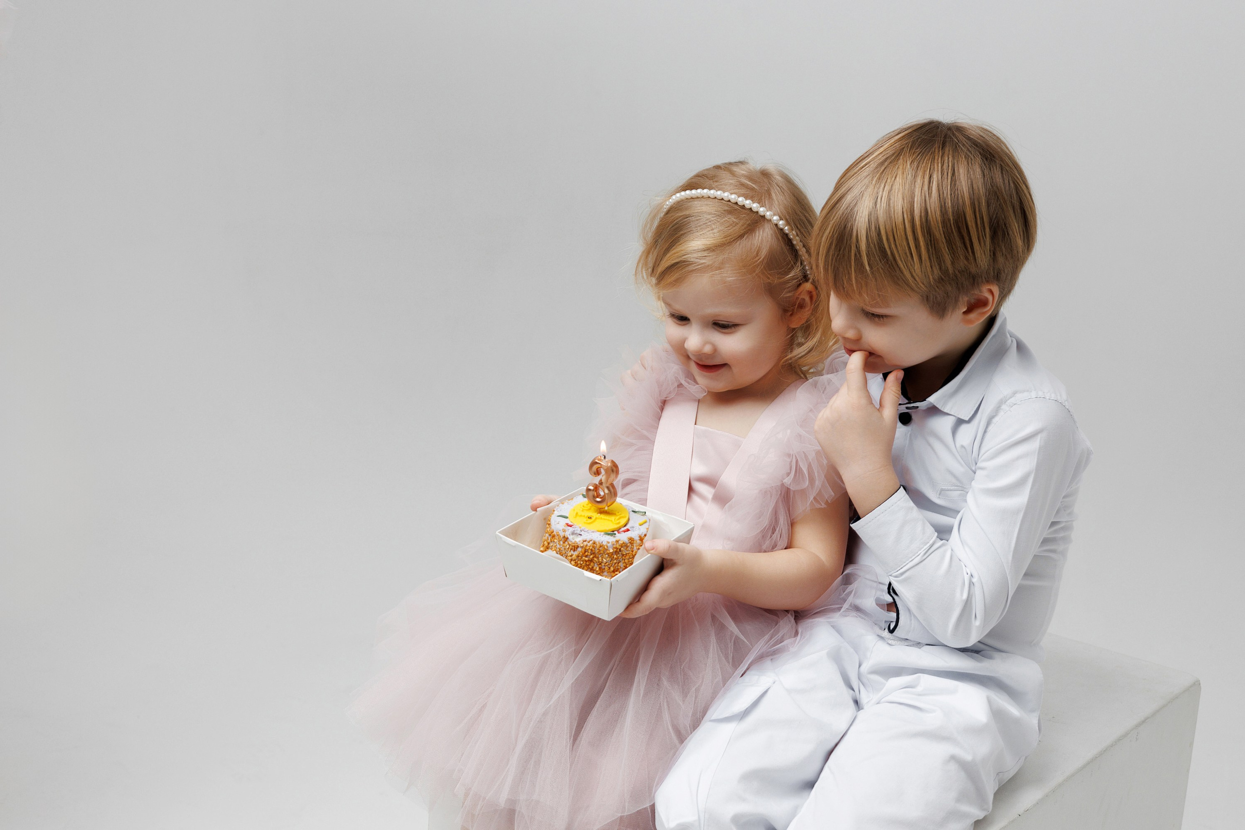 Съемка Дня Рождения Алисы в фотостудии CROSS-STUDIO зал IDEAL. Свадебный и семейный фотограф в Москве и МО Елена Агапова