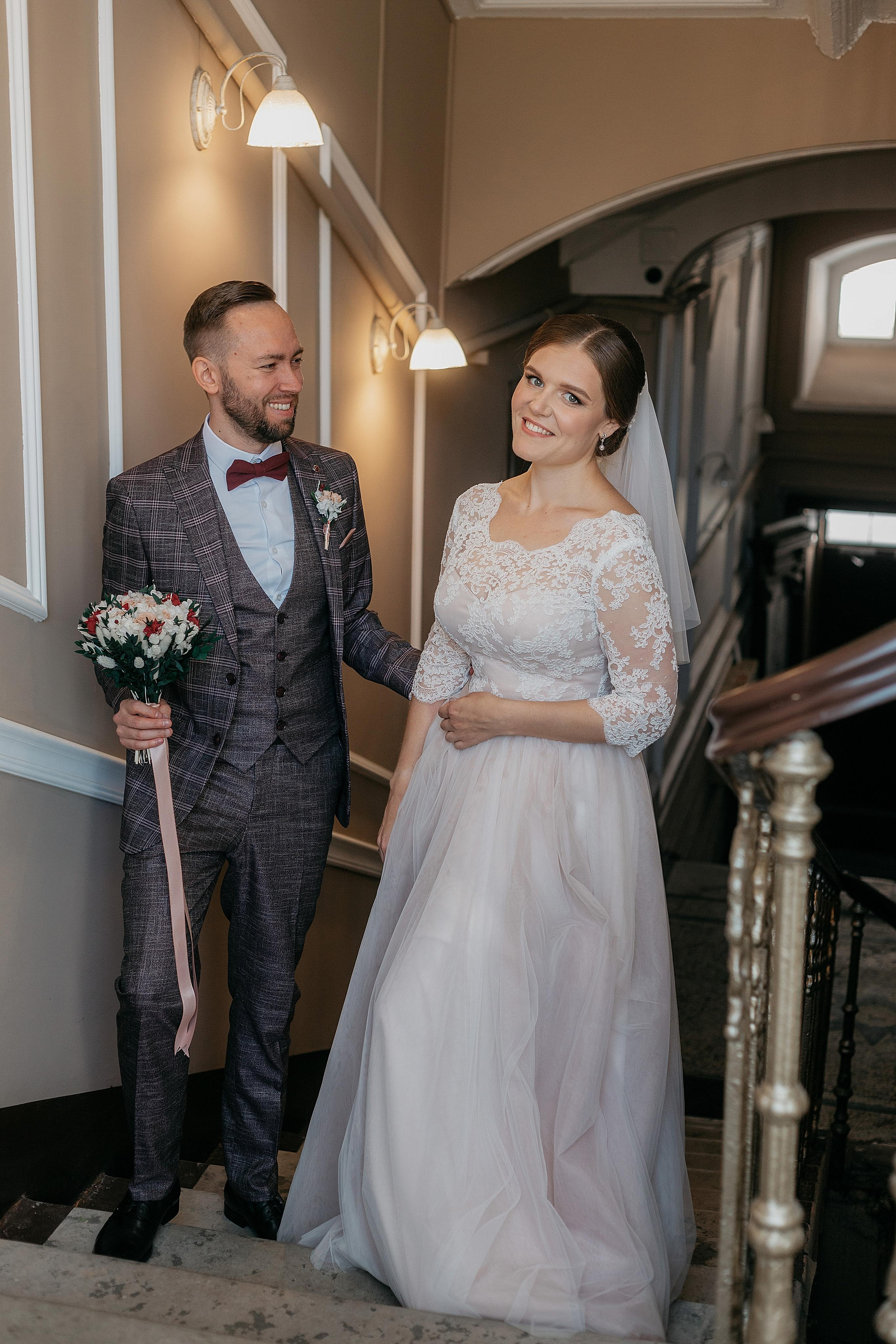 Лидия и Игорь: сборы невесты, Второй Дворец, Исаакиевская площадь, банкет. Душевный фотограф в Санкт-Петербурге. Свадебные и семейные фотосессии