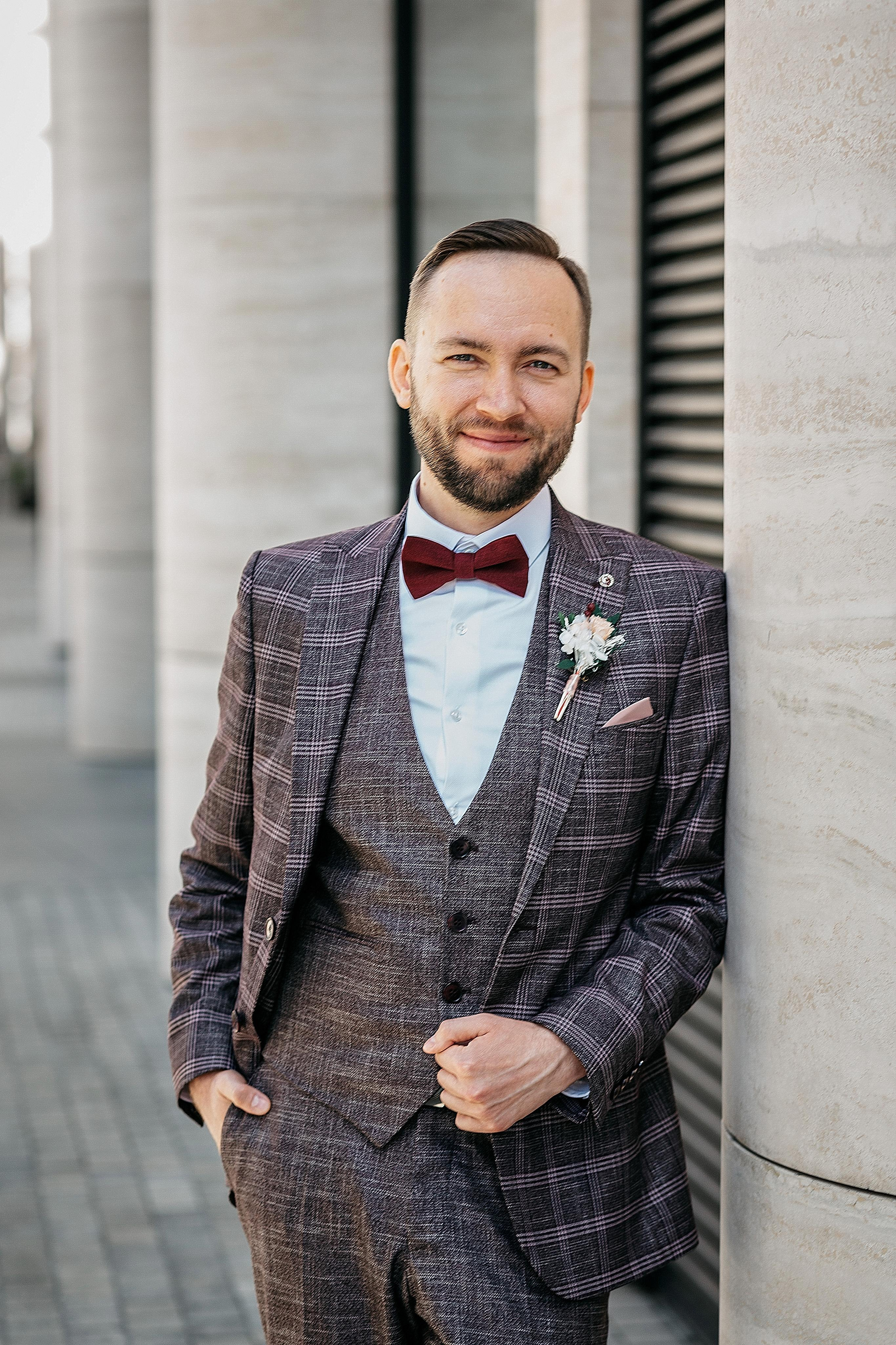 Лидия и Игорь: сборы невесты, Второй Дворец, Исаакиевская площадь, банкет. Душевный фотограф в Санкт-Петербурге. Свадебные и семейные фотосессии