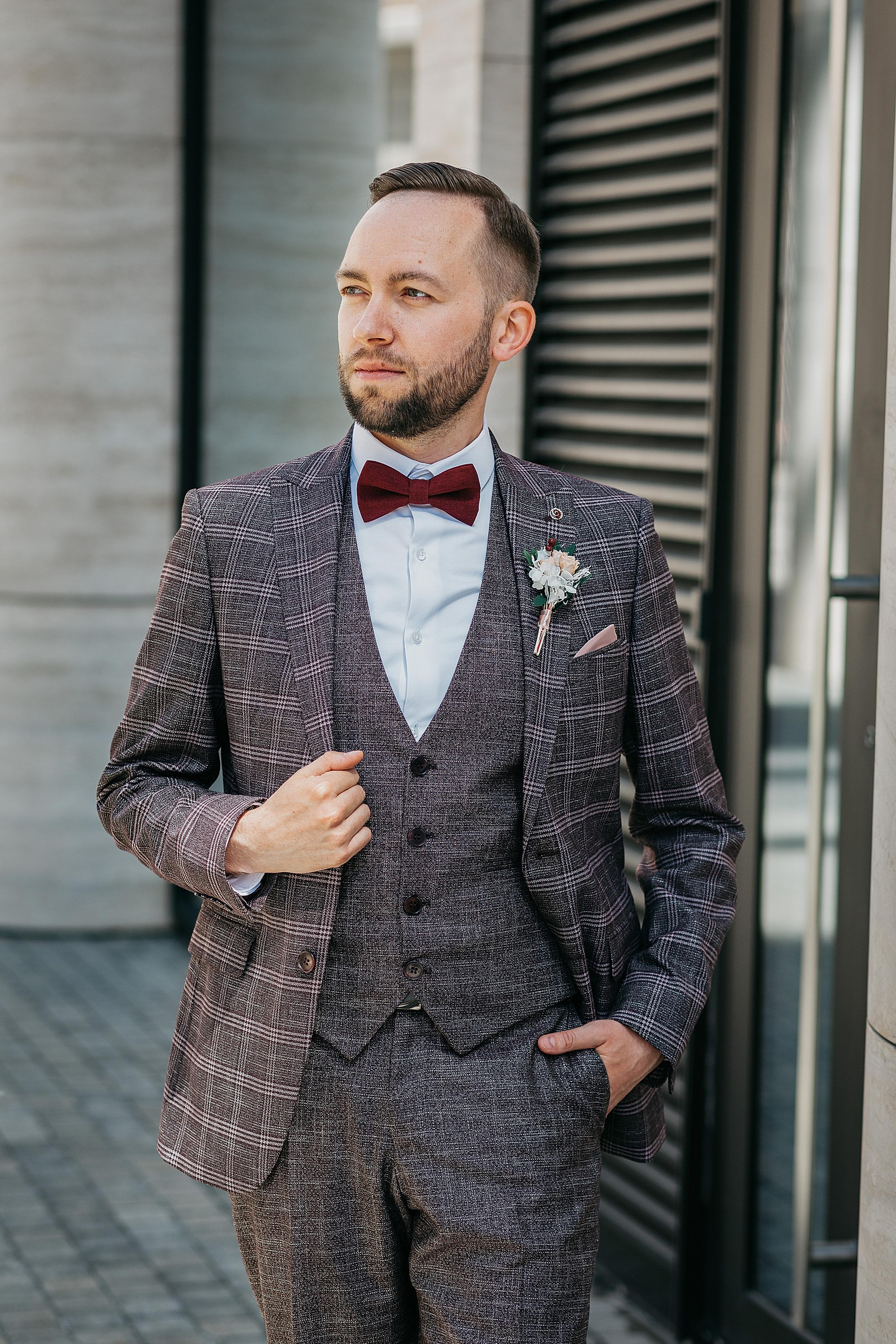 Лидия и Игорь: сборы невесты, Второй Дворец, Исаакиевская площадь, банкет. Душевный фотограф в Санкт-Петербурге. Свадебные и семейные фотосессии