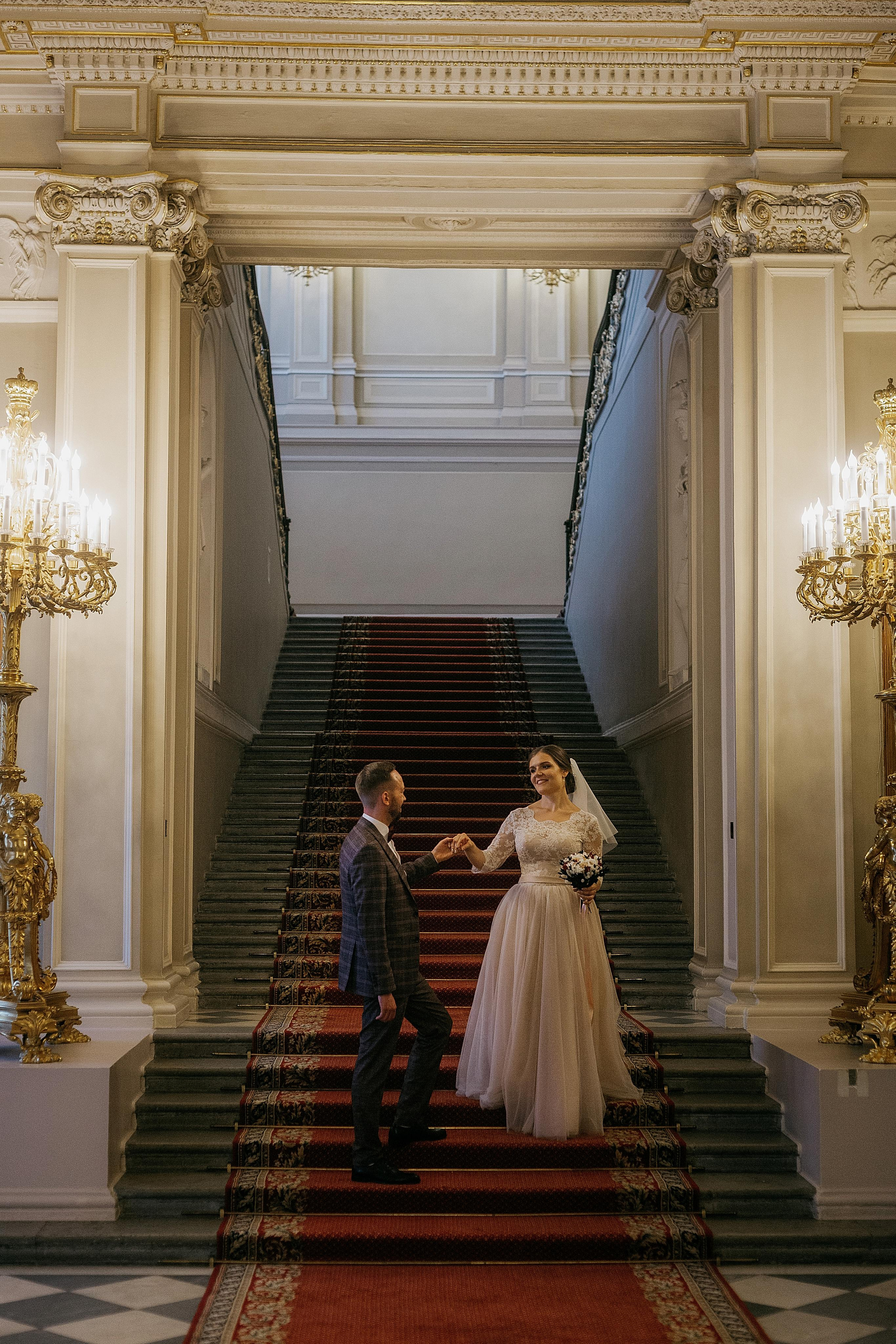 Лидия и Игорь: сборы невесты, Второй Дворец, Исаакиевская площадь, банкет. Душевный фотограф в Санкт-Петербурге. Свадебные и семейные фотосессии