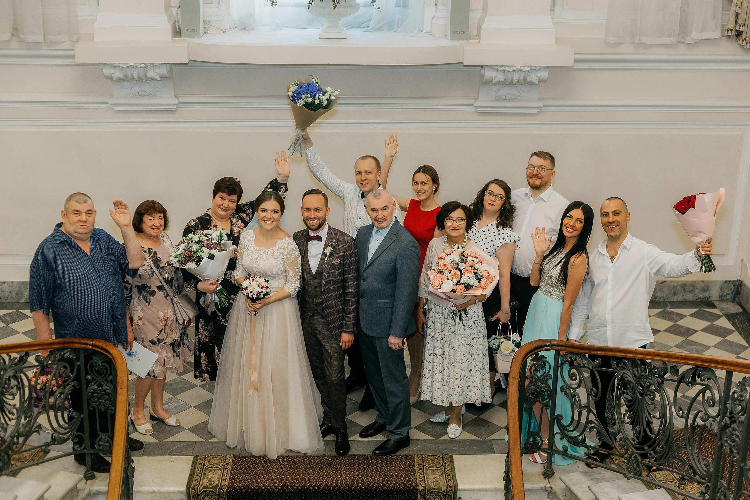 Лидия и Игорь: сборы невесты, Второй Дворец, Исаакиевская площадь, банкет. Душевный фотограф в Санкт-Петербурге. Свадебные и семейные фотосессии