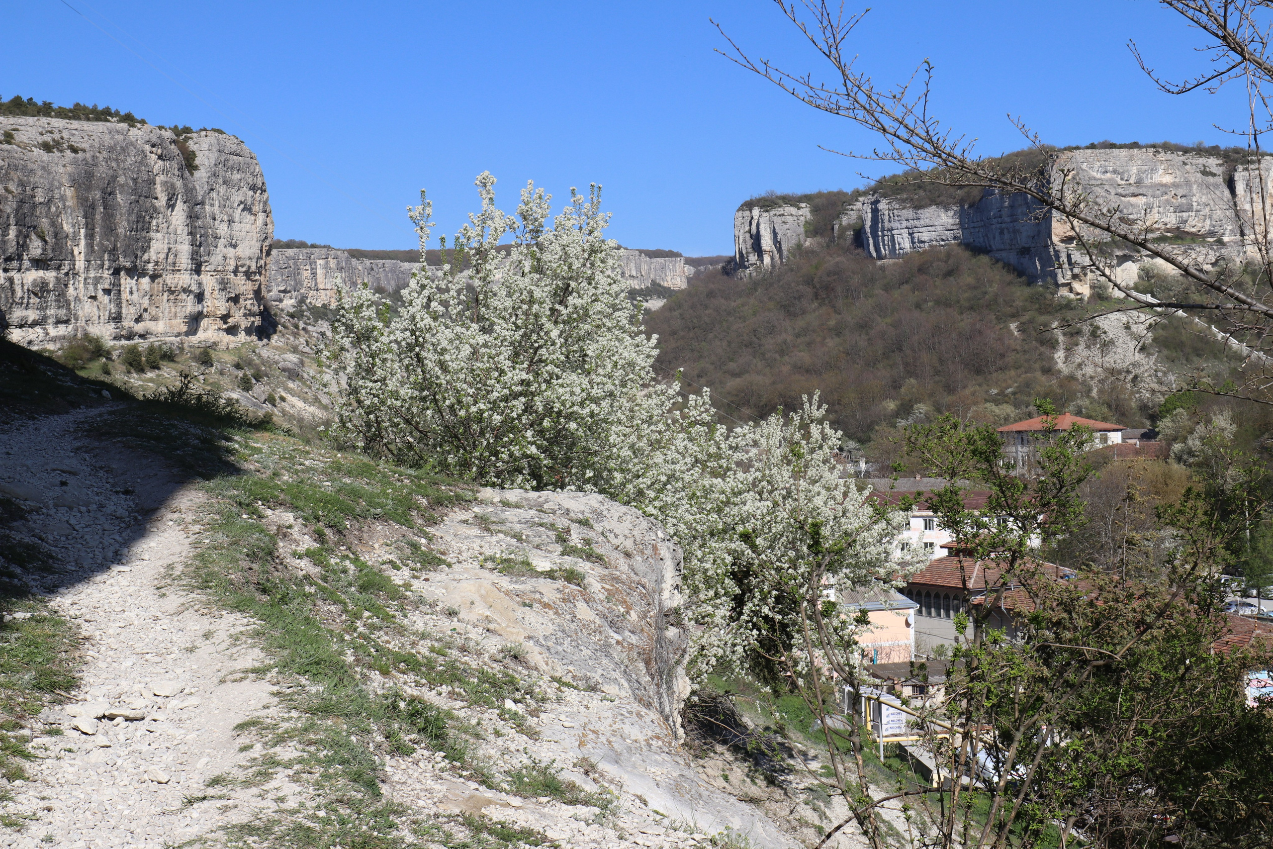 Крым. ЮБК (Бахчисарай, Кастрополь, Таракташская тропа). Май 2021. Путешественник-фотограф из Санкт-Петербурга Татьяна Свистулина