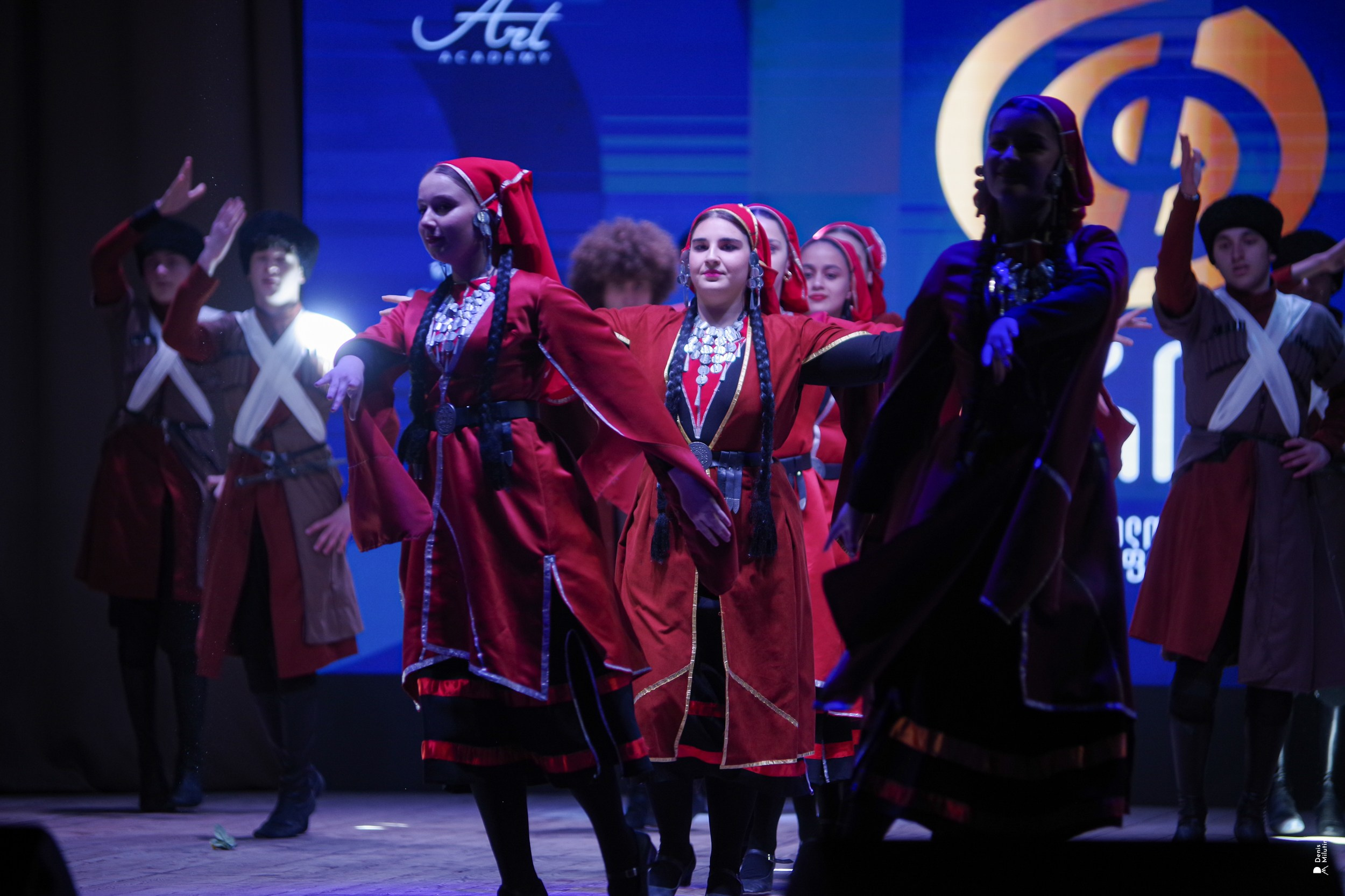 Танцы в Хоби. Портретный фотограф Денис Милютин