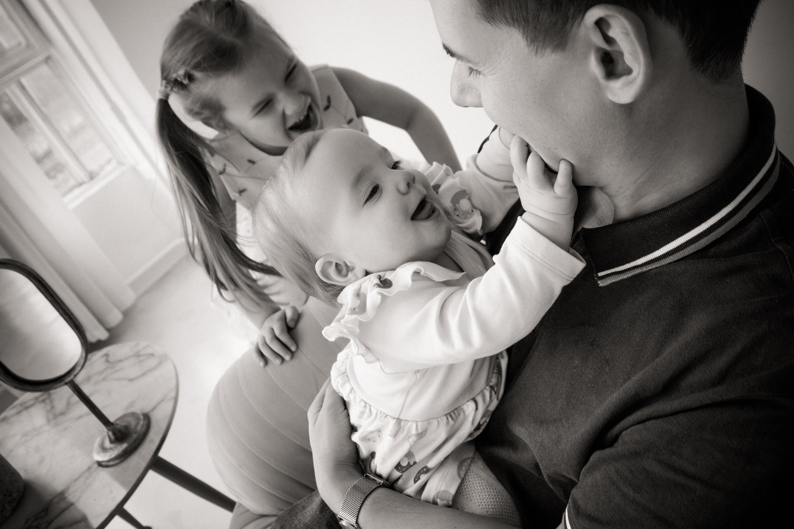 Семейная фотосессия в студии One take studio VANILLA. Свадебный и семейный фотограф в Москве и Подмосковье Лариса Козлова