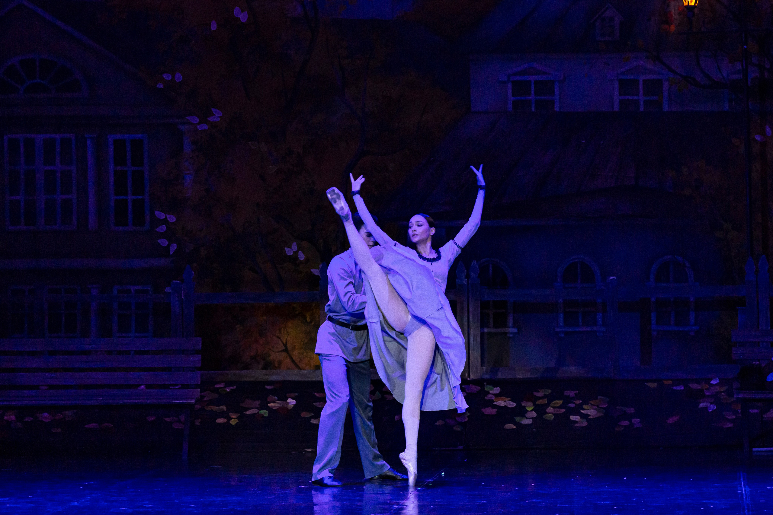 Анюта — спектакль — премьера на сцене Зимнего театра Марийского театра оперы и балета. Фотограф в Сочи Юрий Шептаев