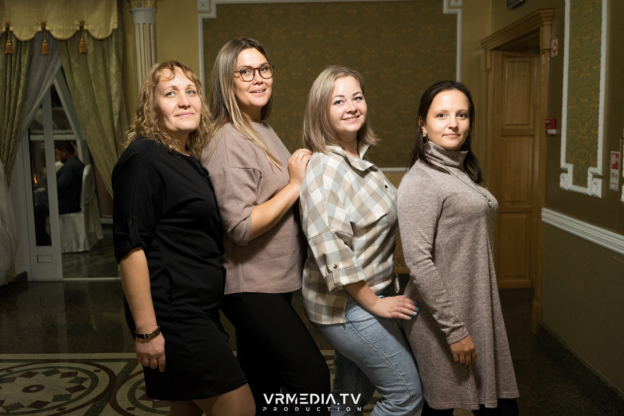 РОМОВЫЕ БАБЫ в ресторане «Империя»