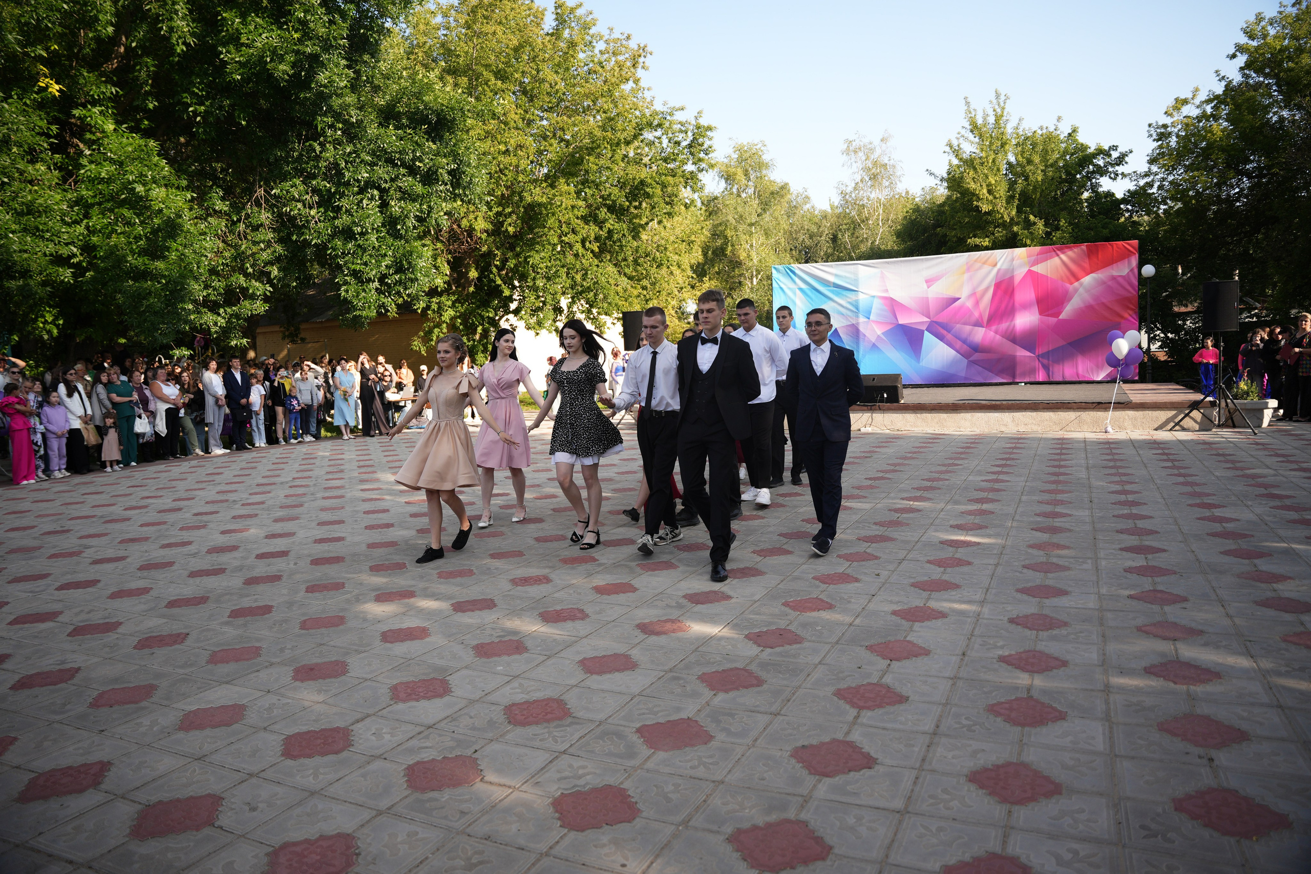 Выпускной в парке. Ольга Плаксина фотограф в Саратове