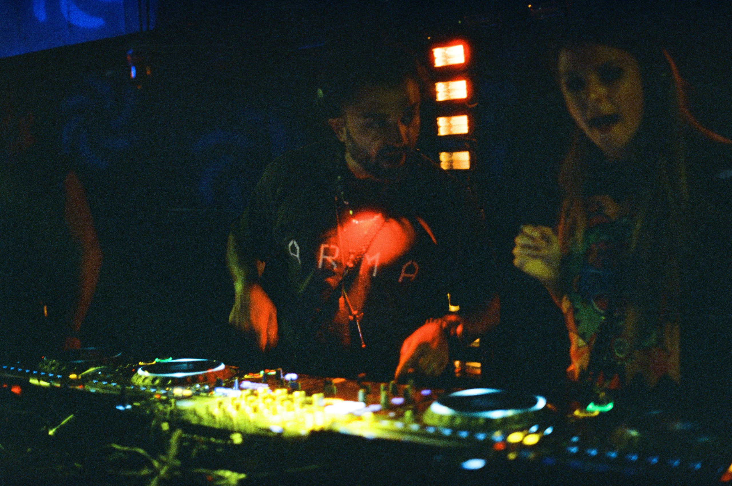 Radiocultura bali on film. Главная