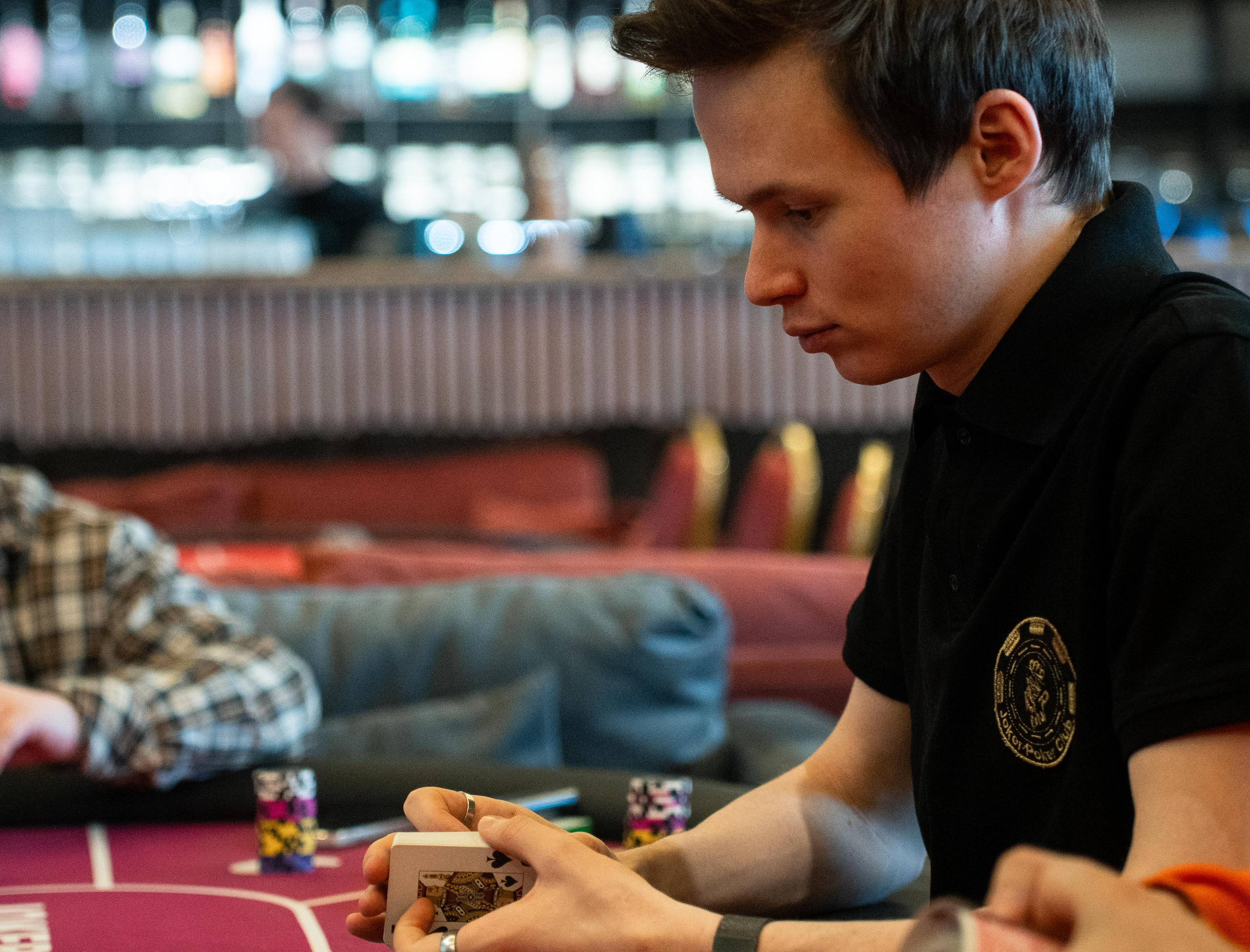 Joker Poker Club 28.02.2026. Коммерческий и художественный фотограф и видеограф в Москве Арсений Тургенев