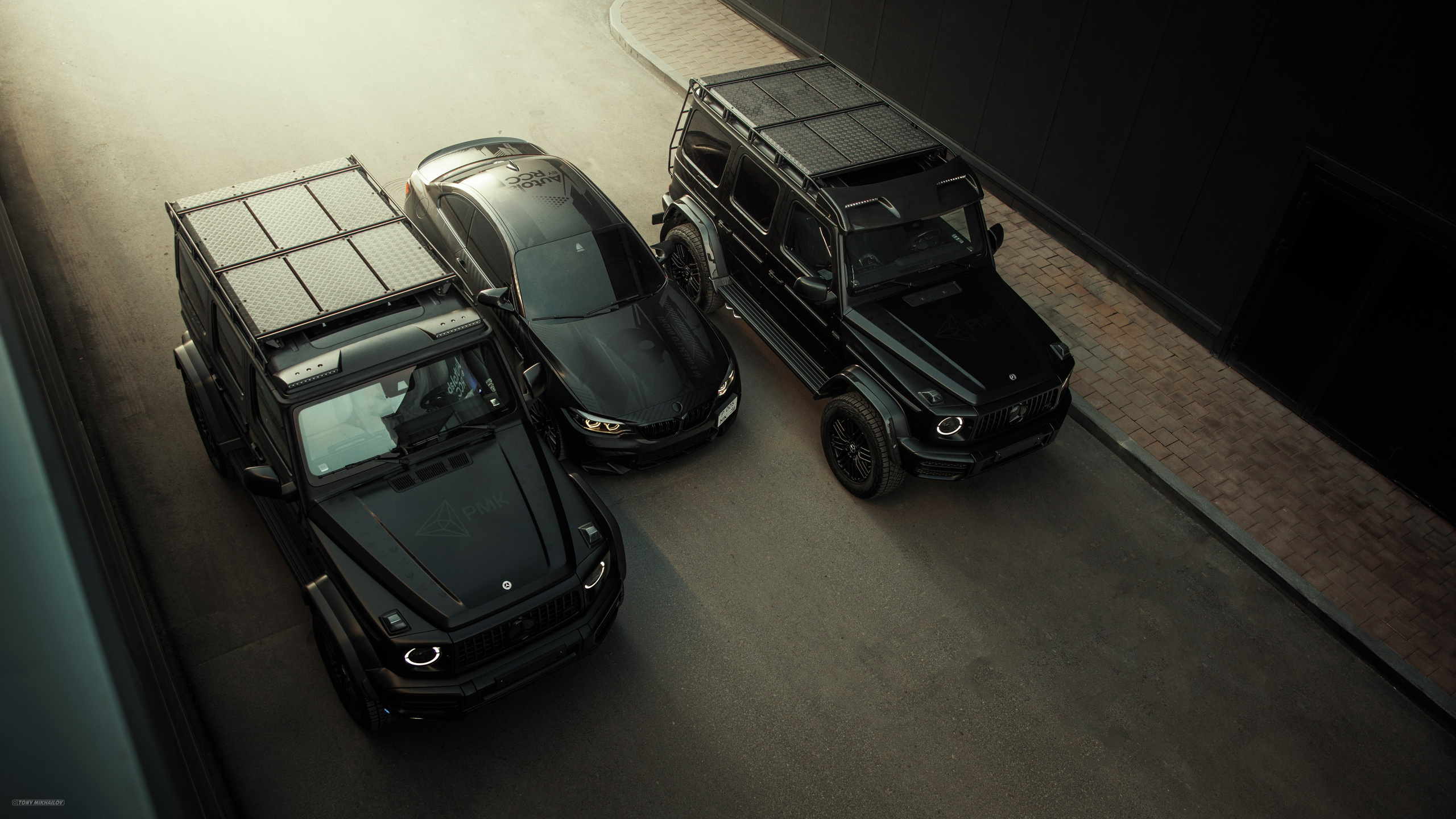 Авто. Tony Mikhailov