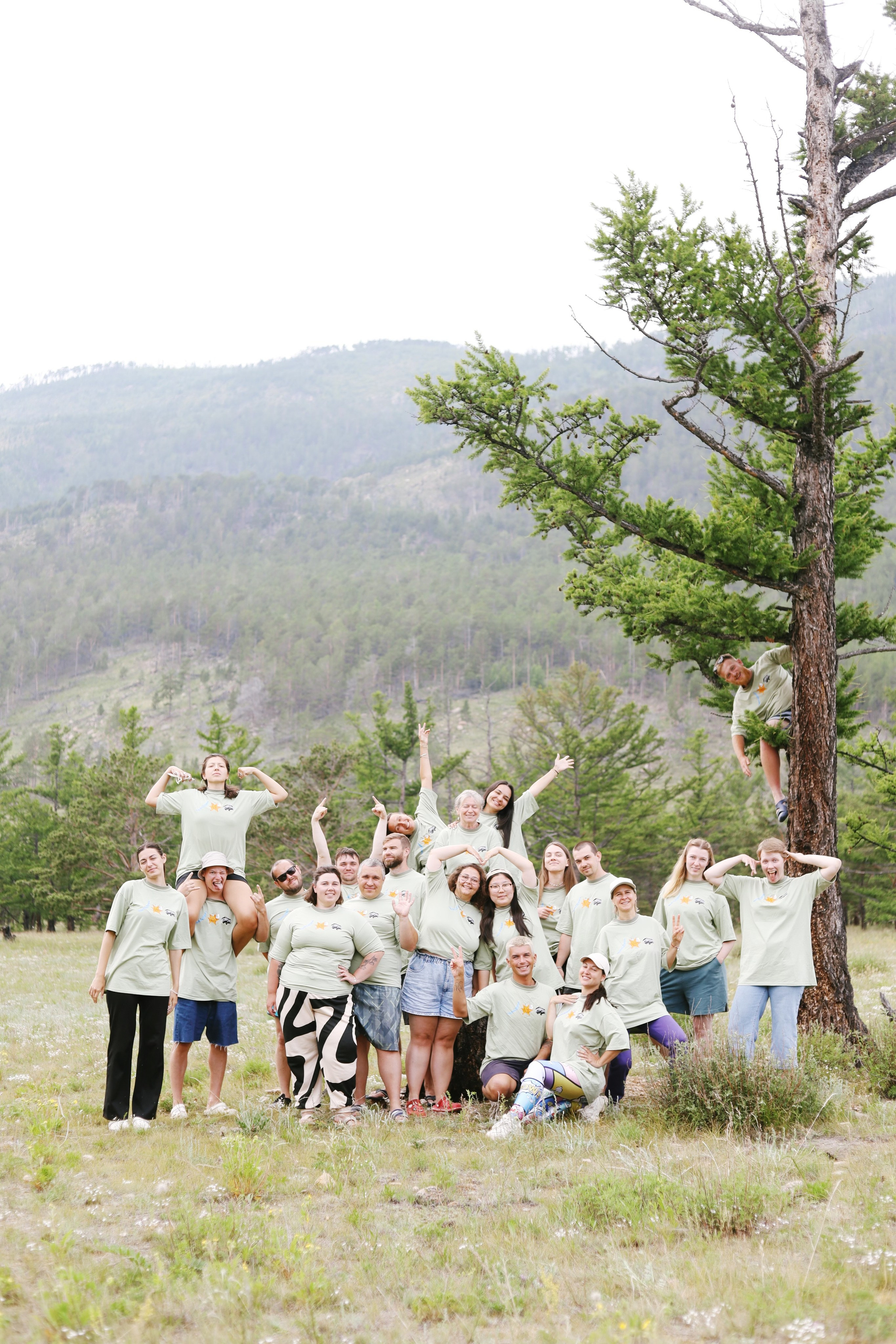 Лето 2024 / палатки. 1642 — первый лагерь для взрослых на Байкале