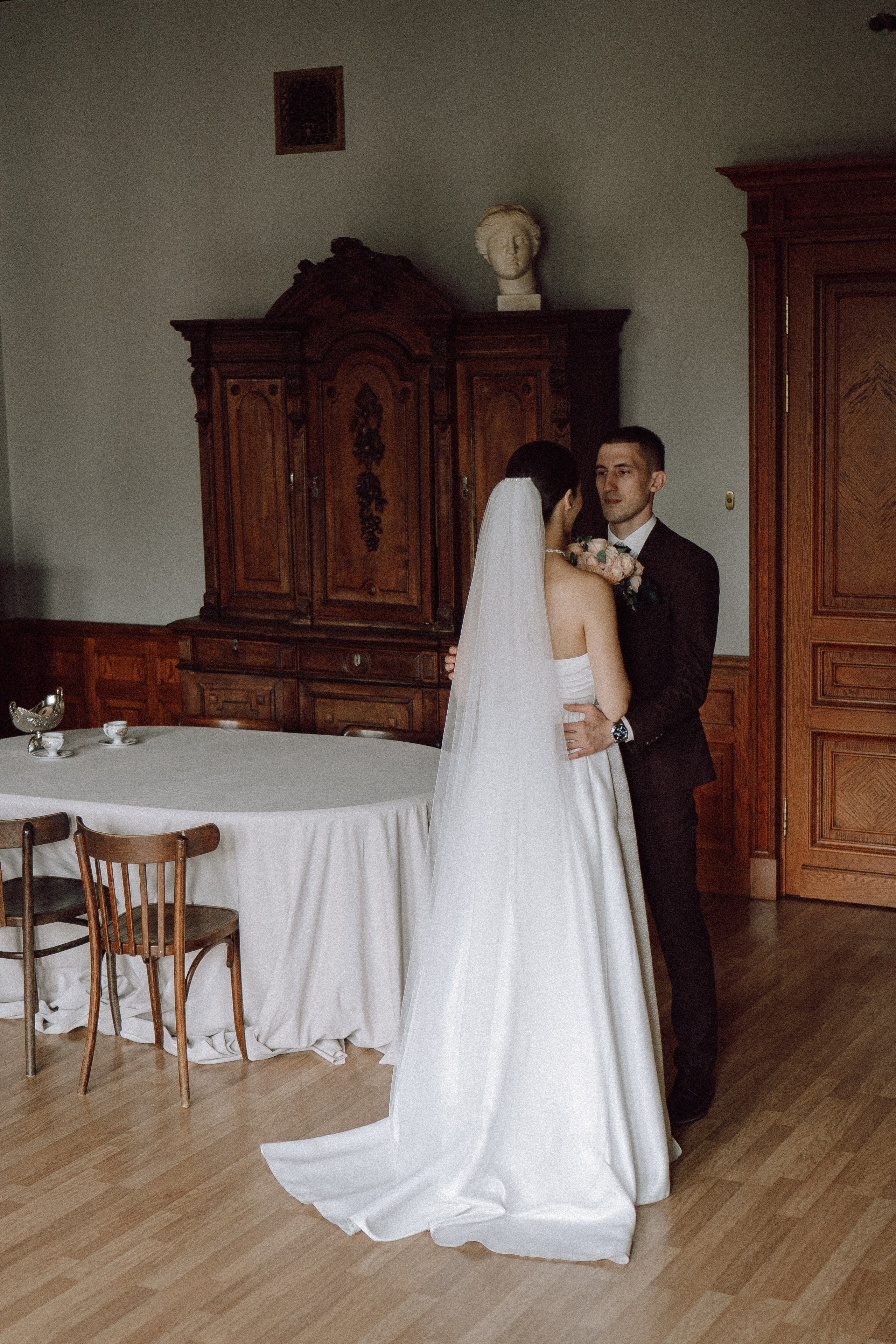 СВАДЕБНАЯ ПРОГУЛКА В САНТК-ПЕТЕРБУРГЕ (ИСАКИЕВСКИЙ СОБОР, ЗИМНЯЯ КАНАВКА, ЭРМИТАЖ И БОЛЬШАЯ МОРСКАЯ УЛИЦА). Профессиональный фотограф, Санкт-Петербург — Виктория Богомолова