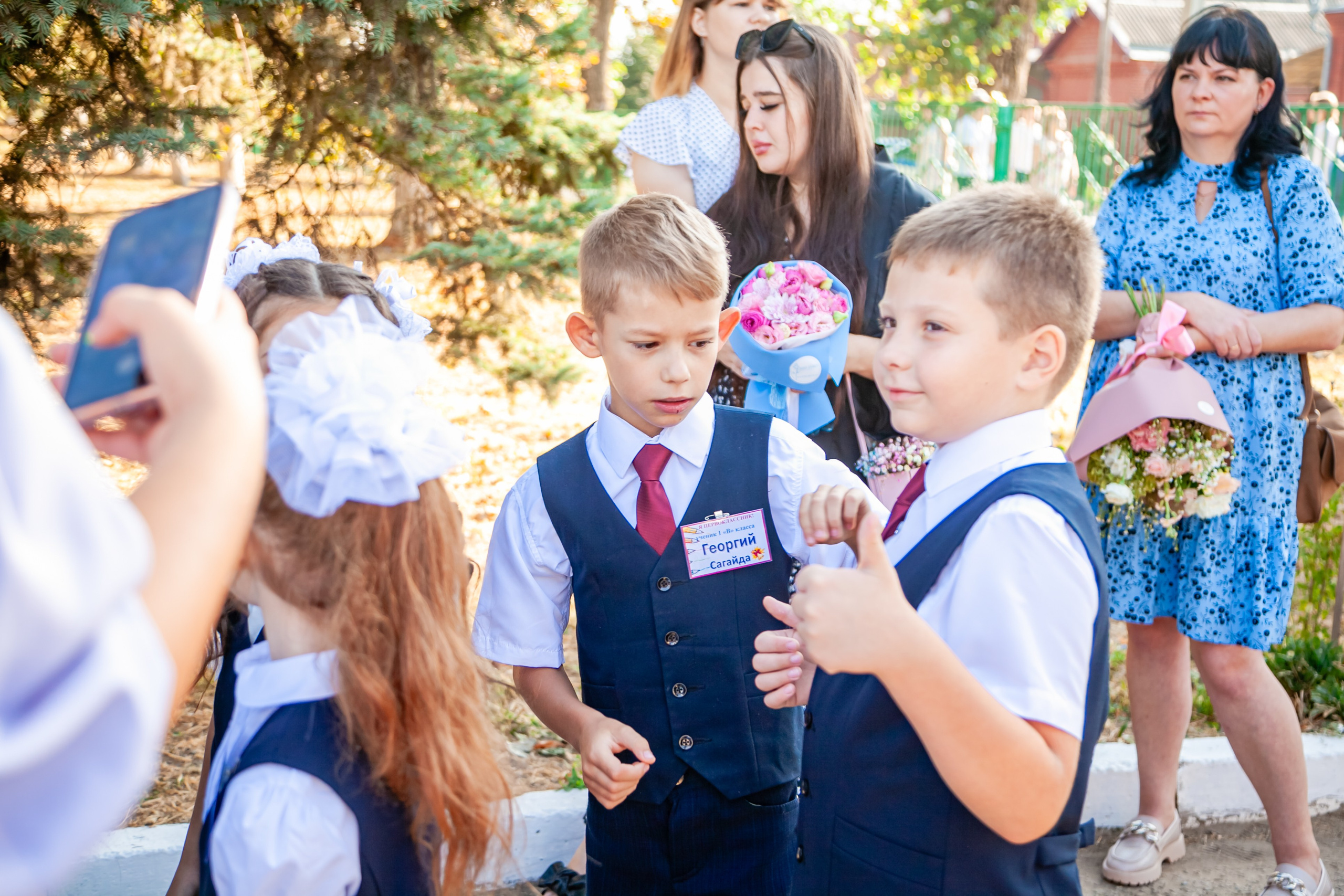 1 сентября линейка. Свадебный и семейный фотограф в Армавире