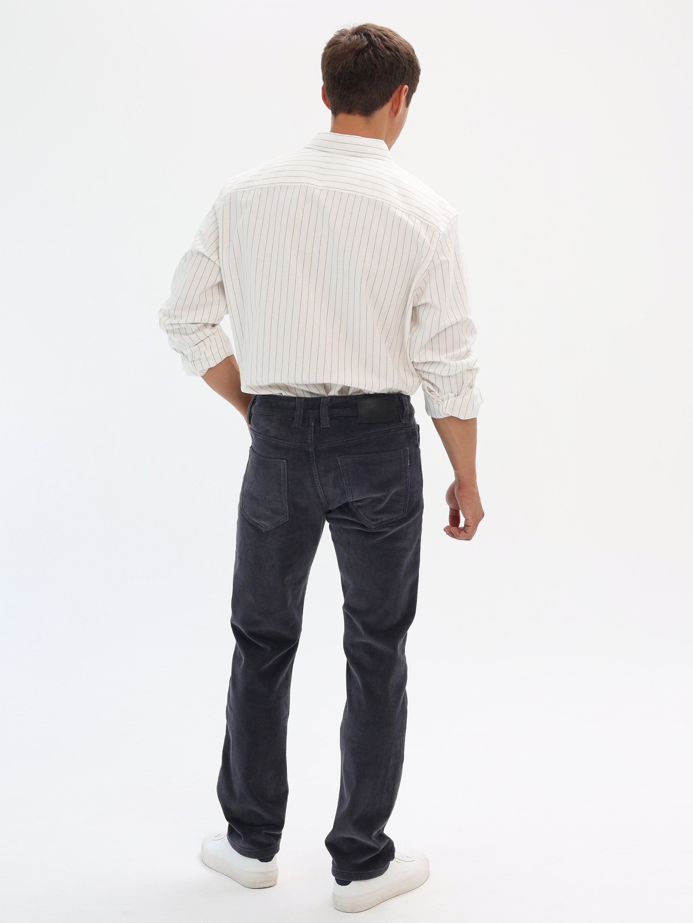 Каталожные фото одежды, сборные съемки для маркетплейсов Вайлдберриз, Новосибирск. Съемка фото и видео для маркетплейсов Вайлдберриз, Озон в Новосибирске